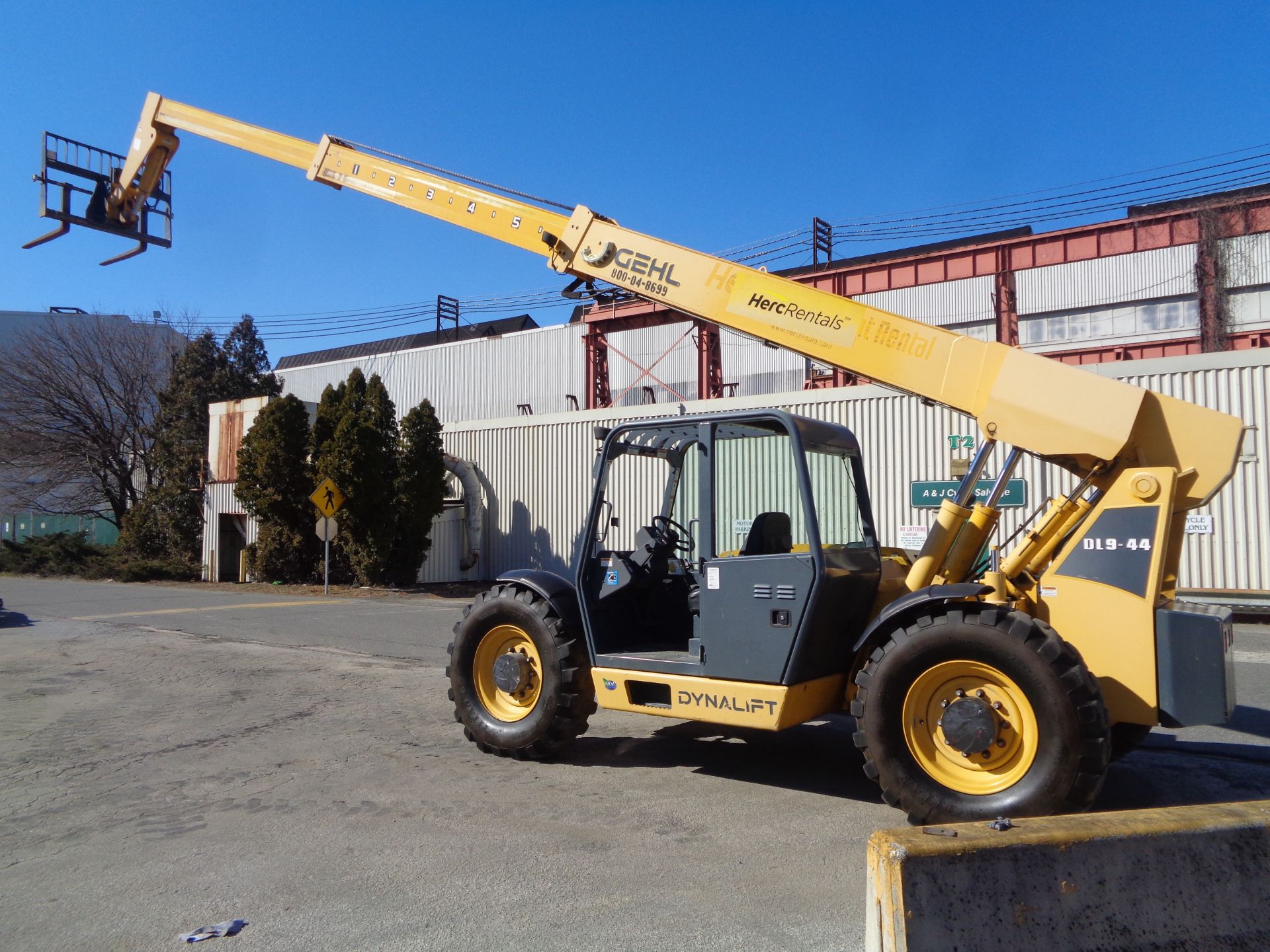 2015 Gehl DL9-44 9,000lb Telescopic Forklift - Image 10 of 23