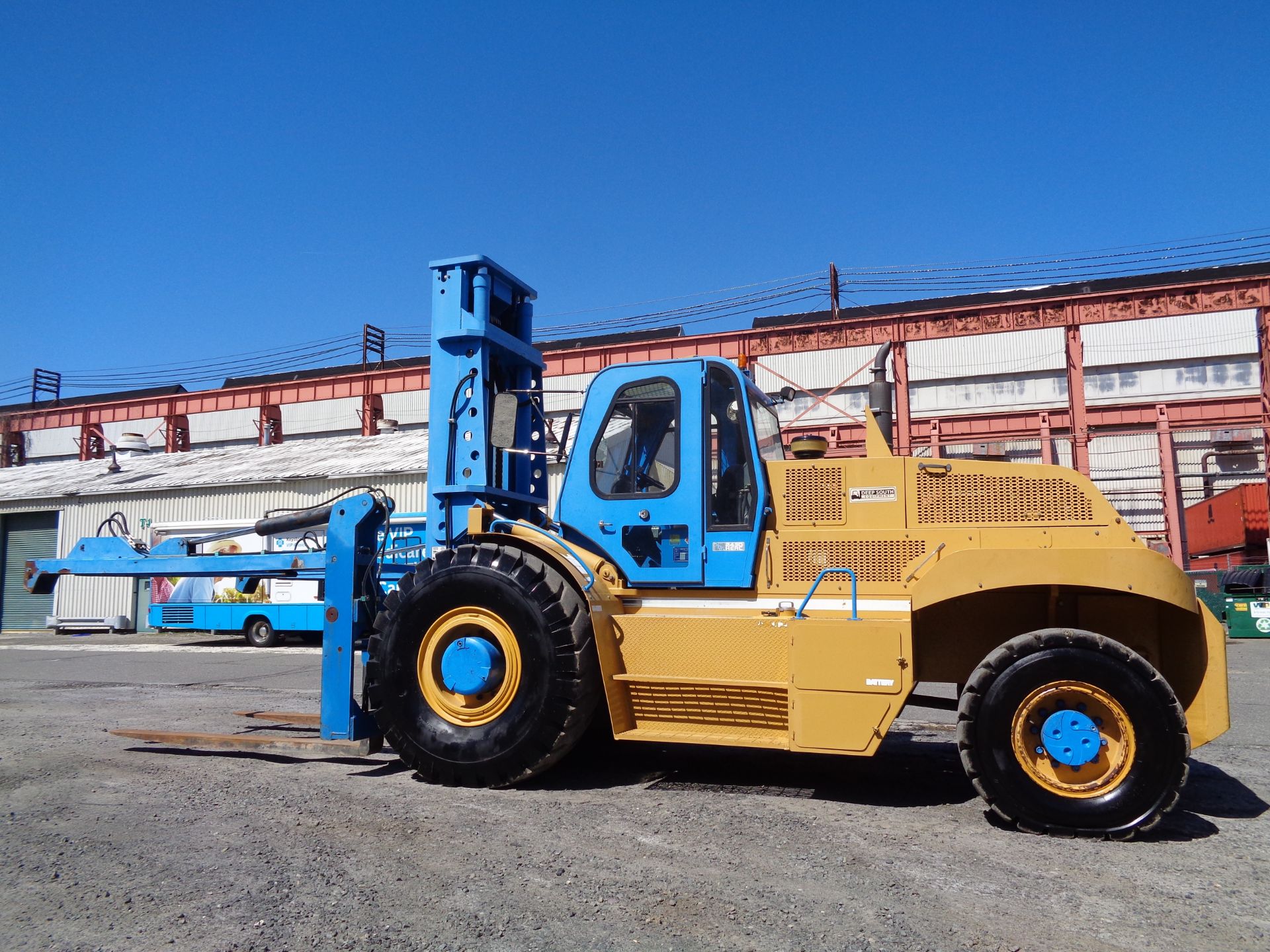 2009 Omega 2430 30,000 lbs Rough Terrain 4x4 Forklift Only 373 Hours - Image 20 of 24