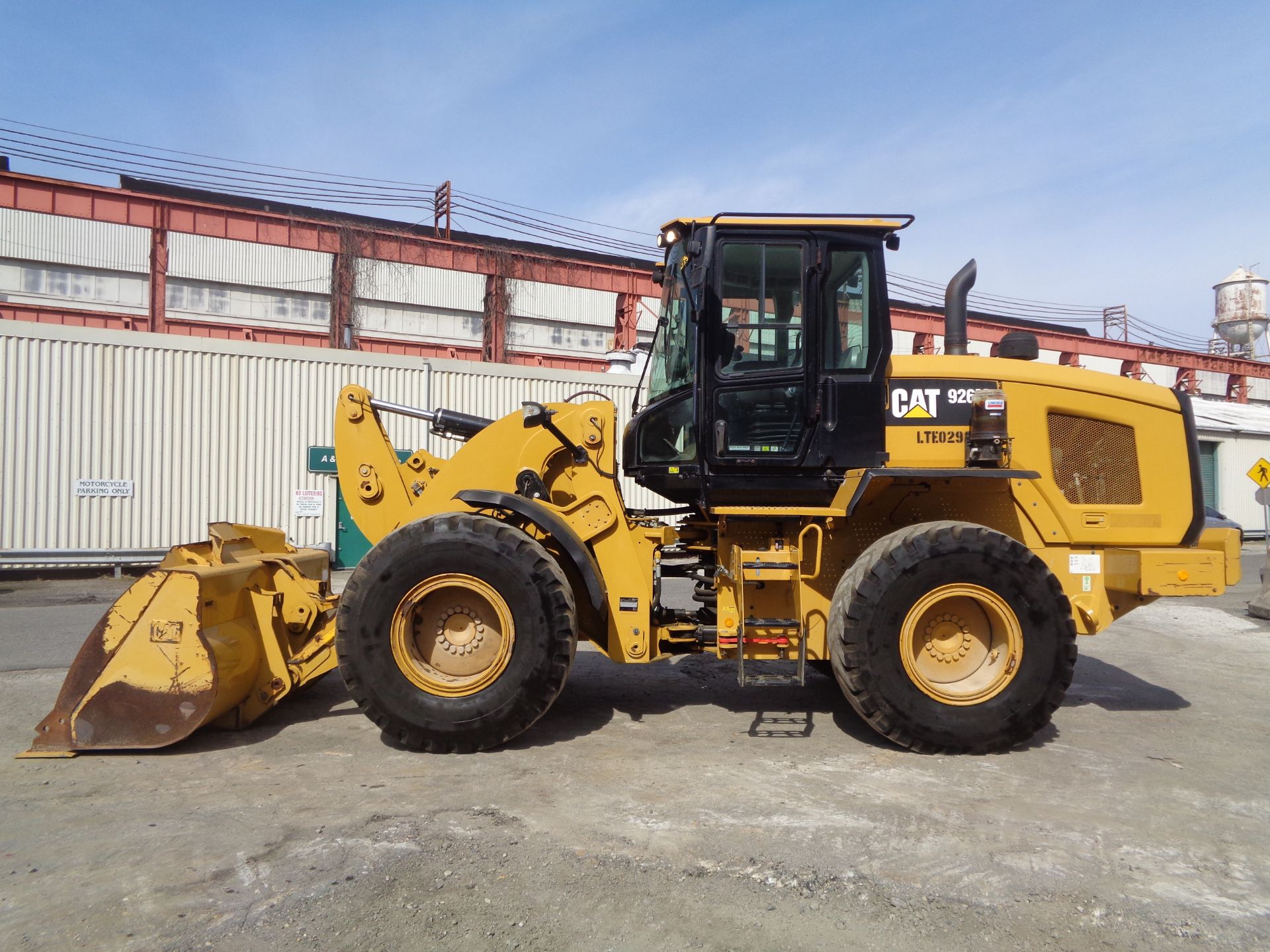 2017 Caterpillar 926M Wheel Loader