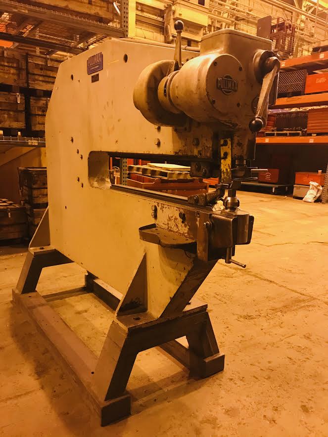 thumbnail image 2 of Pullmax P7 And P8 Machine Instructions & Parts Manual - Nibbler/Shear - Refurbished 2 of 6
