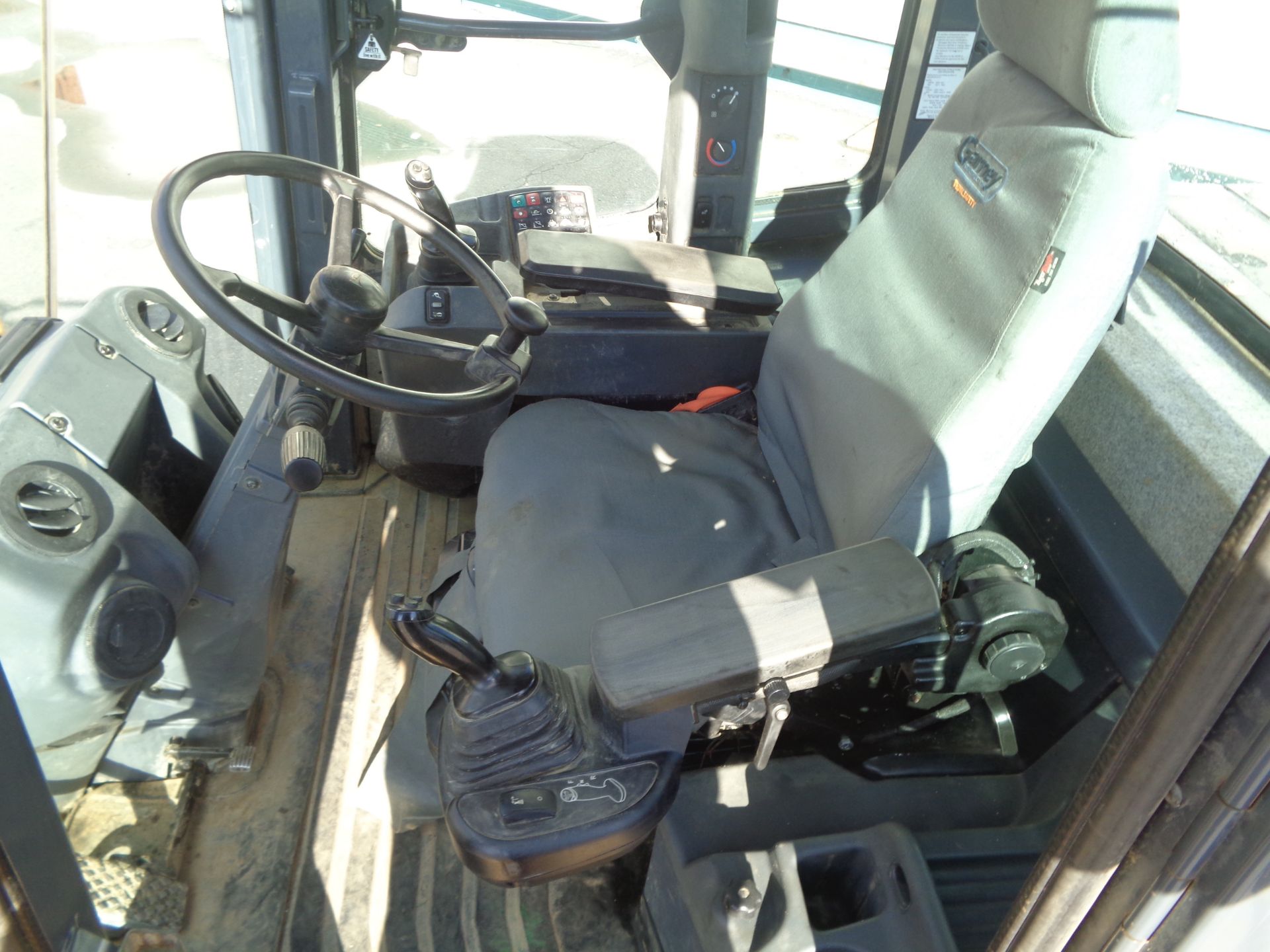 2016 John Deere 644K Wheel Loader with Bucket & Forks - Image 21 of 25