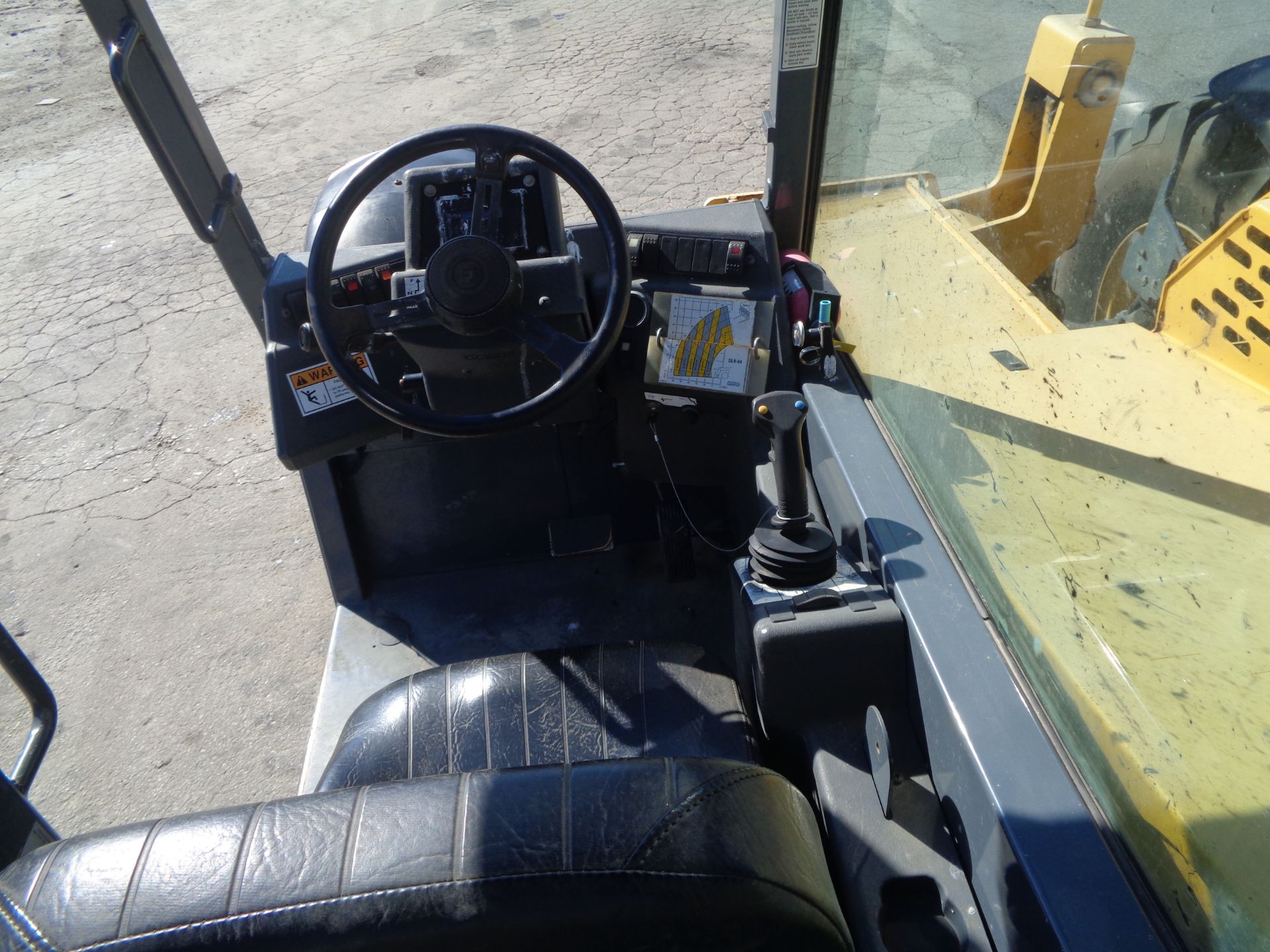 2015 Gehl DL9-44 9,000lb Telescopic Forklift - Image 21 of 23