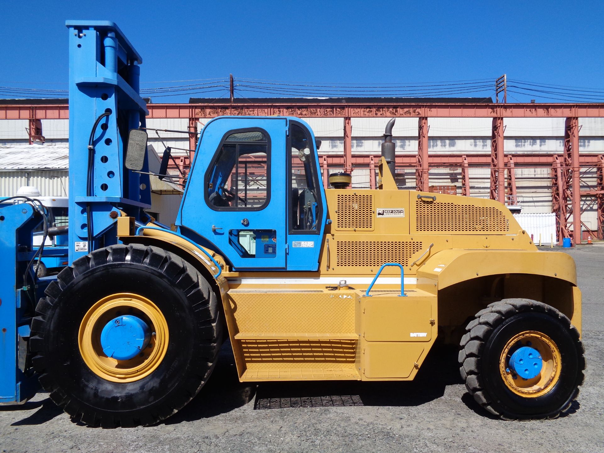 2009 Omega 2430 30,000 lbs Rough Terrain 4x4 Forklift Only 373 Hours - Image 19 of 24