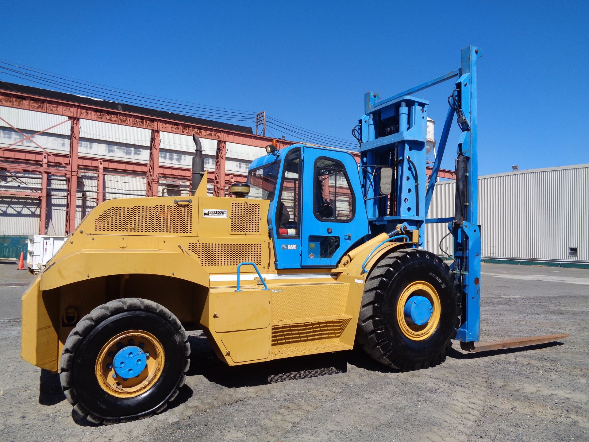 2009 Omega 2430 30,000 lbs Rough Terrain 4x4 Forklift Only 373 Hours - Image 6 of 24