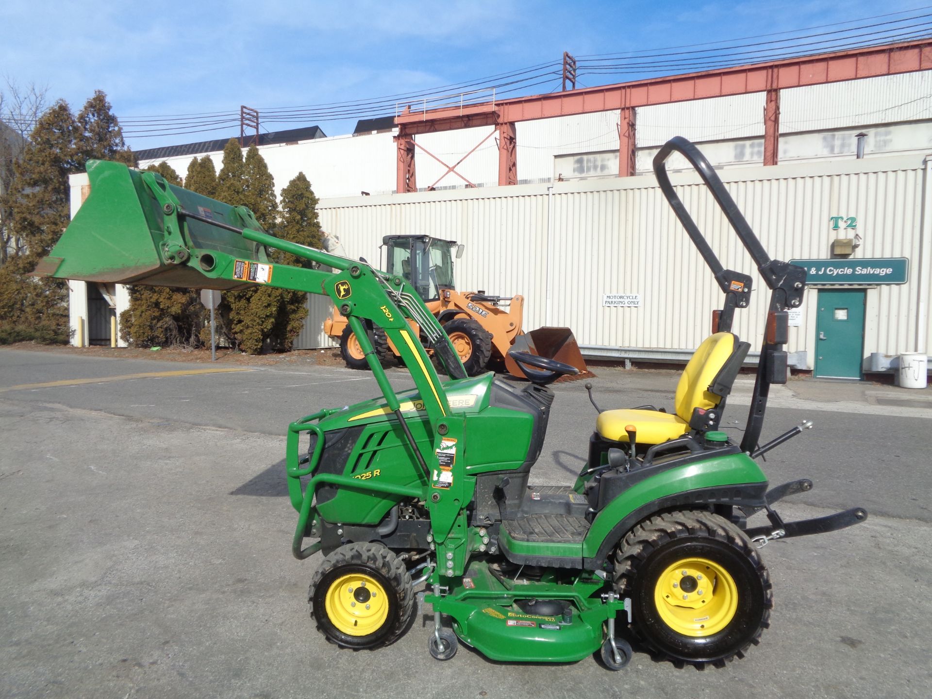 2018 John Deere 1025R Tractor Only 306 hours - Image 13 of 15