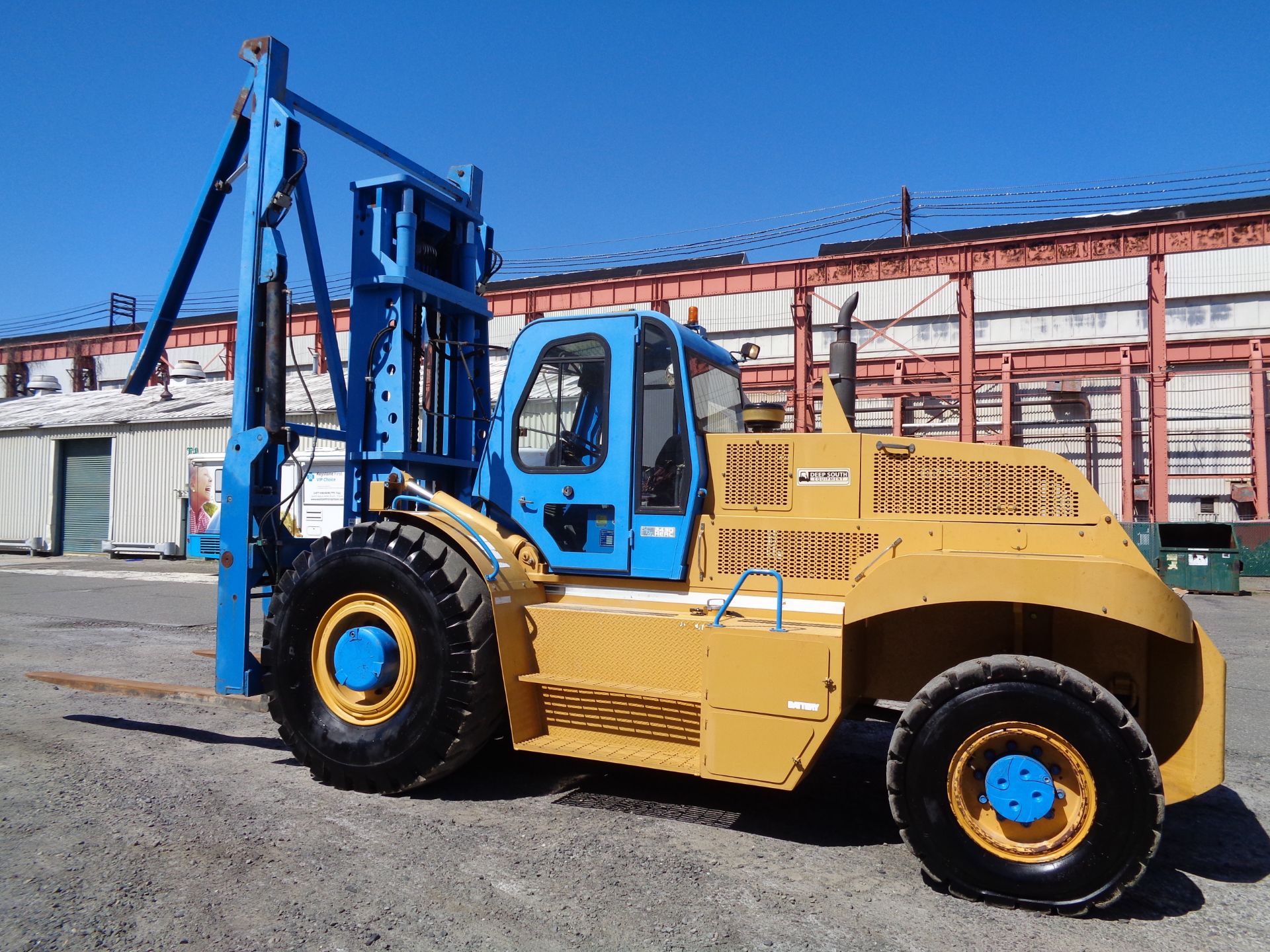 2009 Omega 2430 30,000 lbs Rough Terrain 4x4 Forklift Only 373 Hours - Image 14 of 24