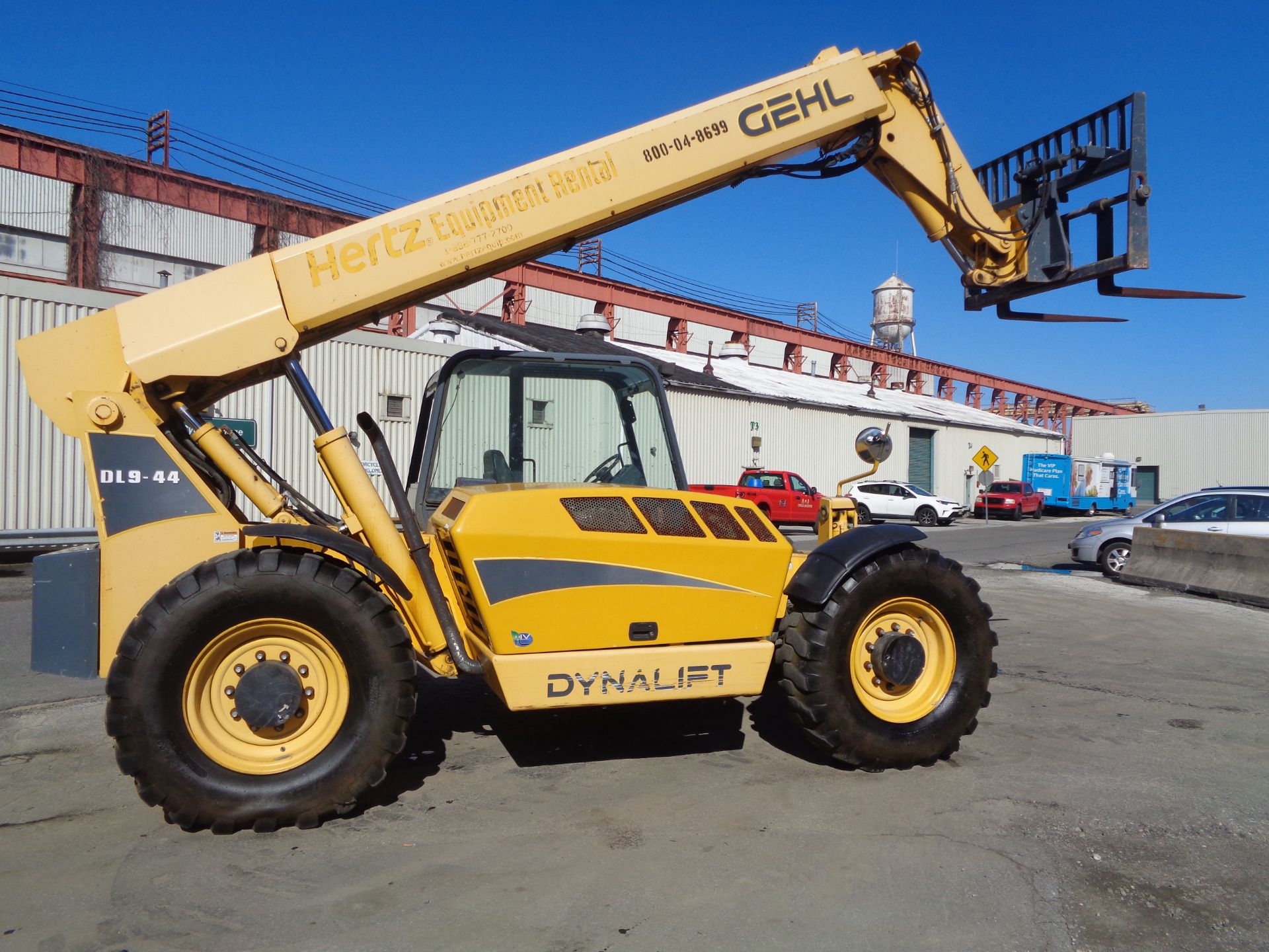 2015 Gehl DL9-44 9,000lb Telescopic Forklift - Image 2 of 23