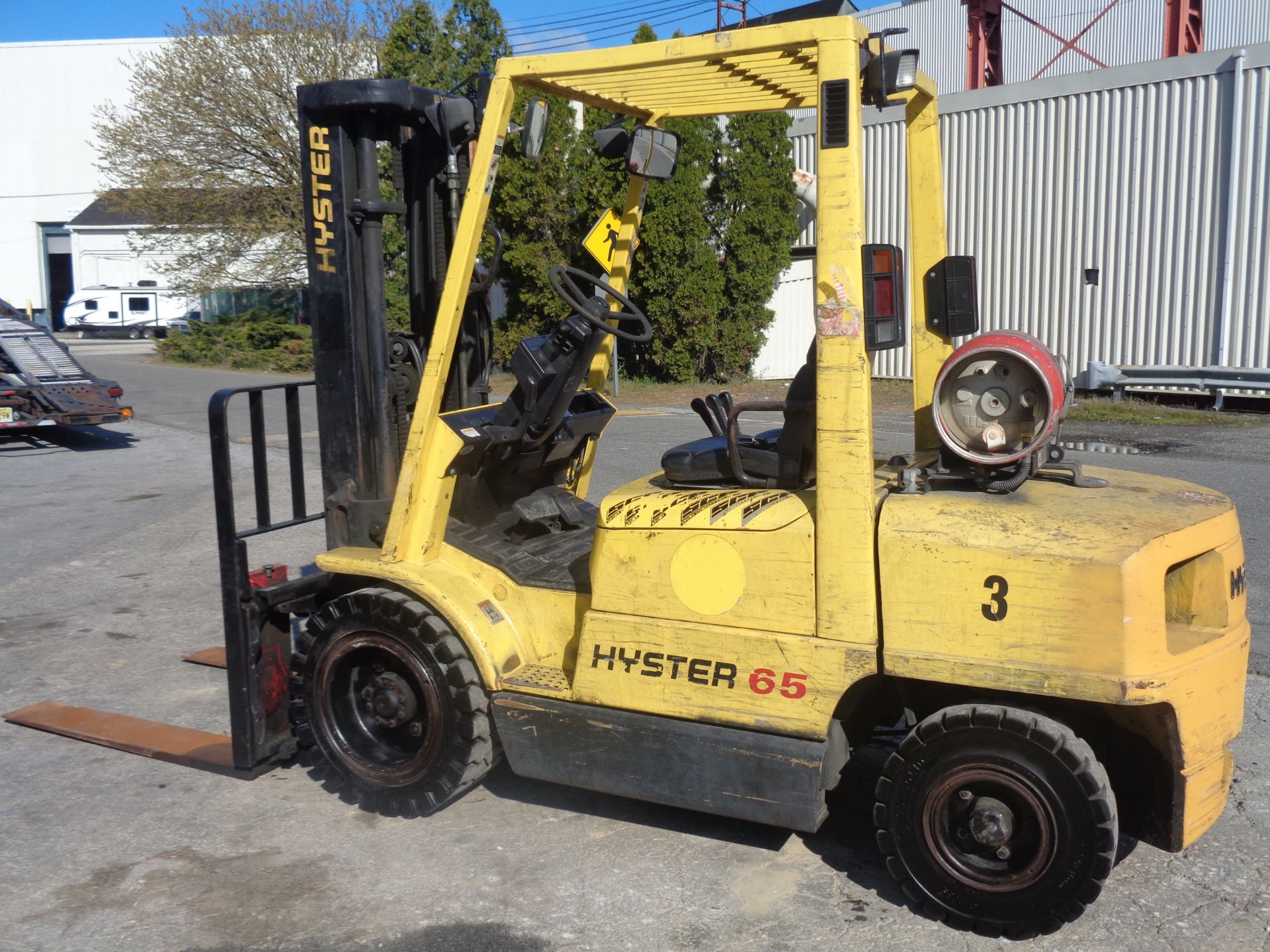 Hyster H65XM 6,500 lb Forklift - Image 9 of 15