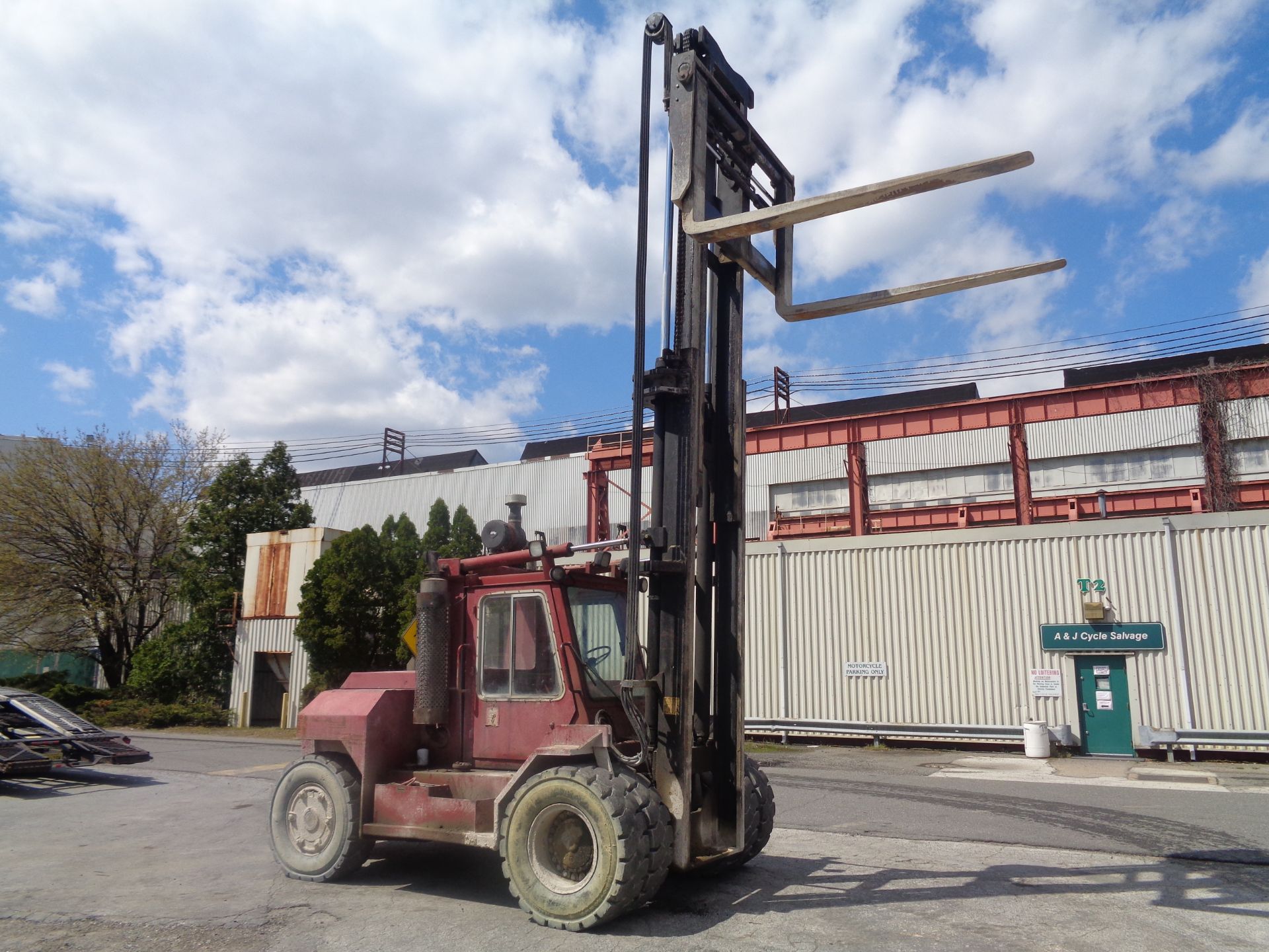 1990 Taylor TE300S 30,000 lb Forklift - Image 3 of 8