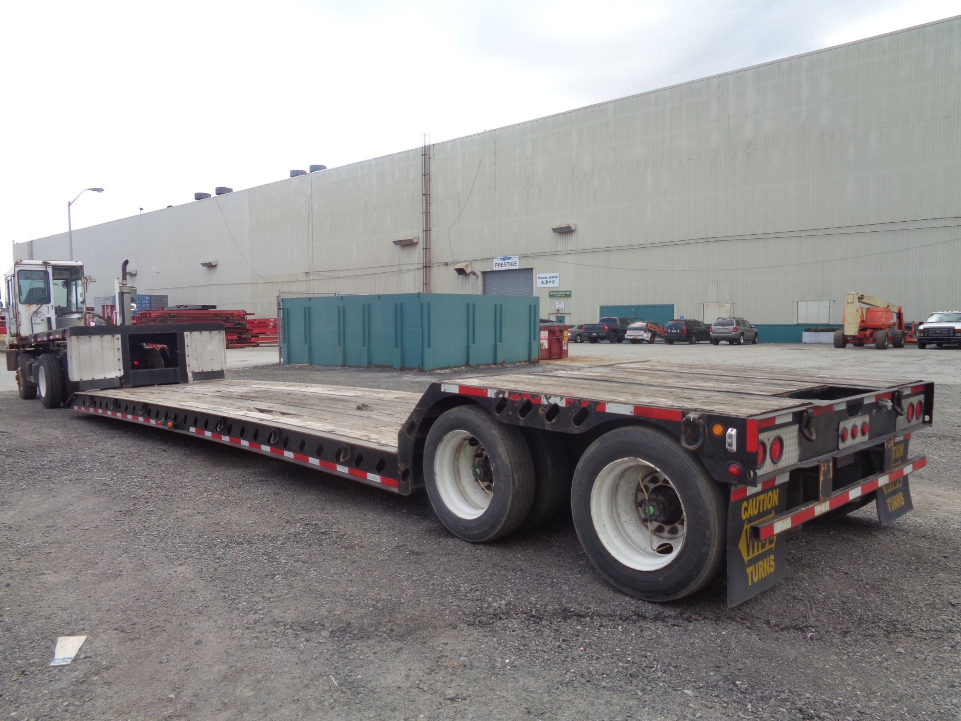 2005 Specialized XL601FG RGN Lowboy Equipment Flatbed Trailer - Image 4 of 10