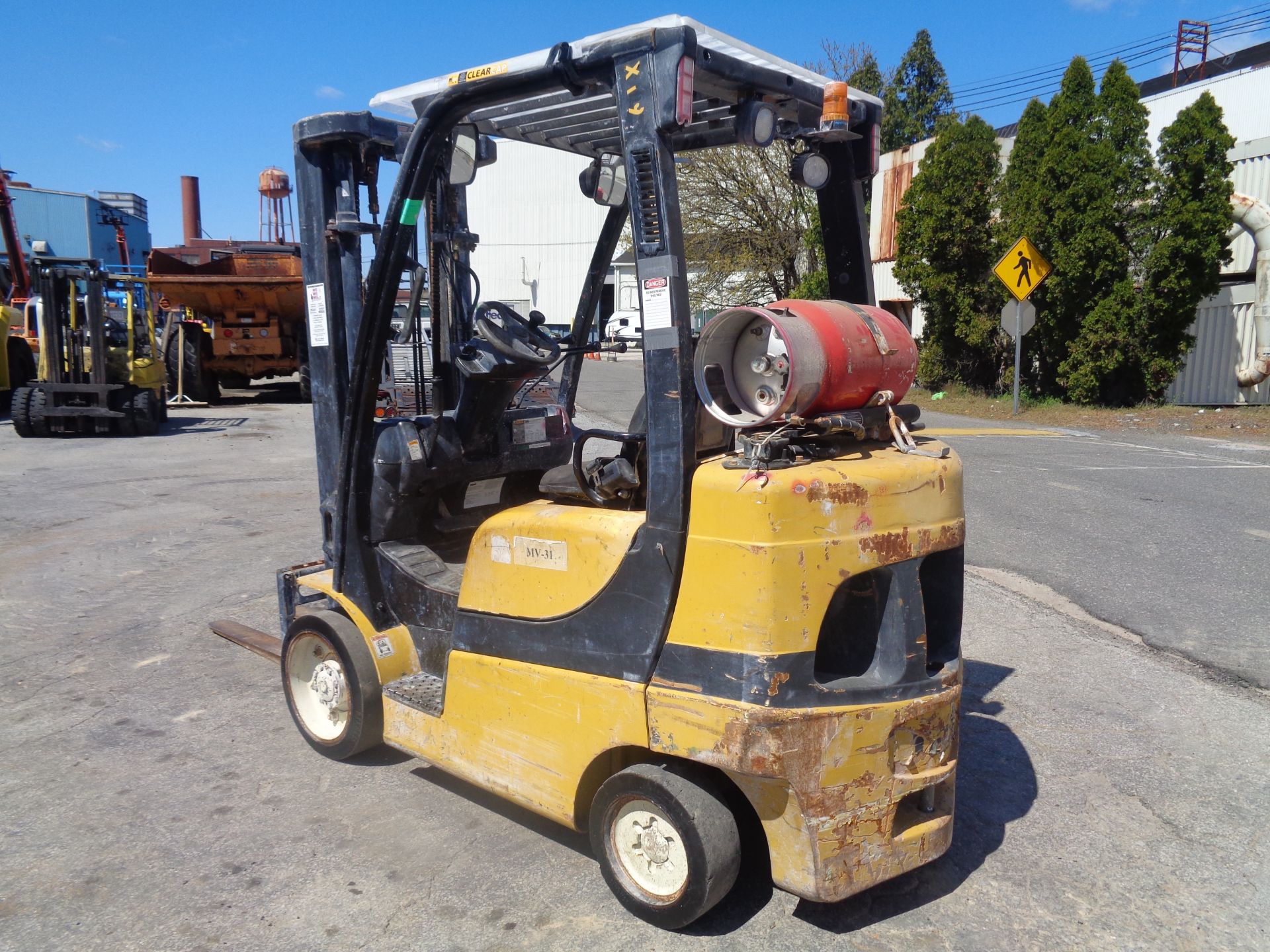 Yale GLC060VXNVRV086 6,000lb Forklift - Image 10 of 15