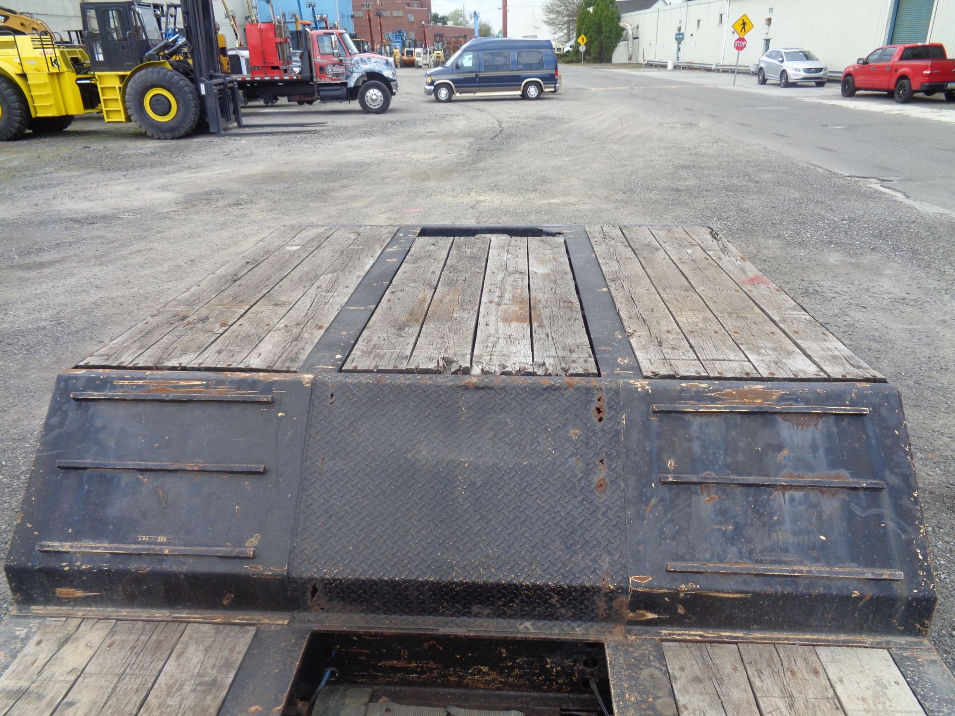 2005 Specialized XL601FG RGN Lowboy Equipment Flatbed Trailer - Image 6 of 10