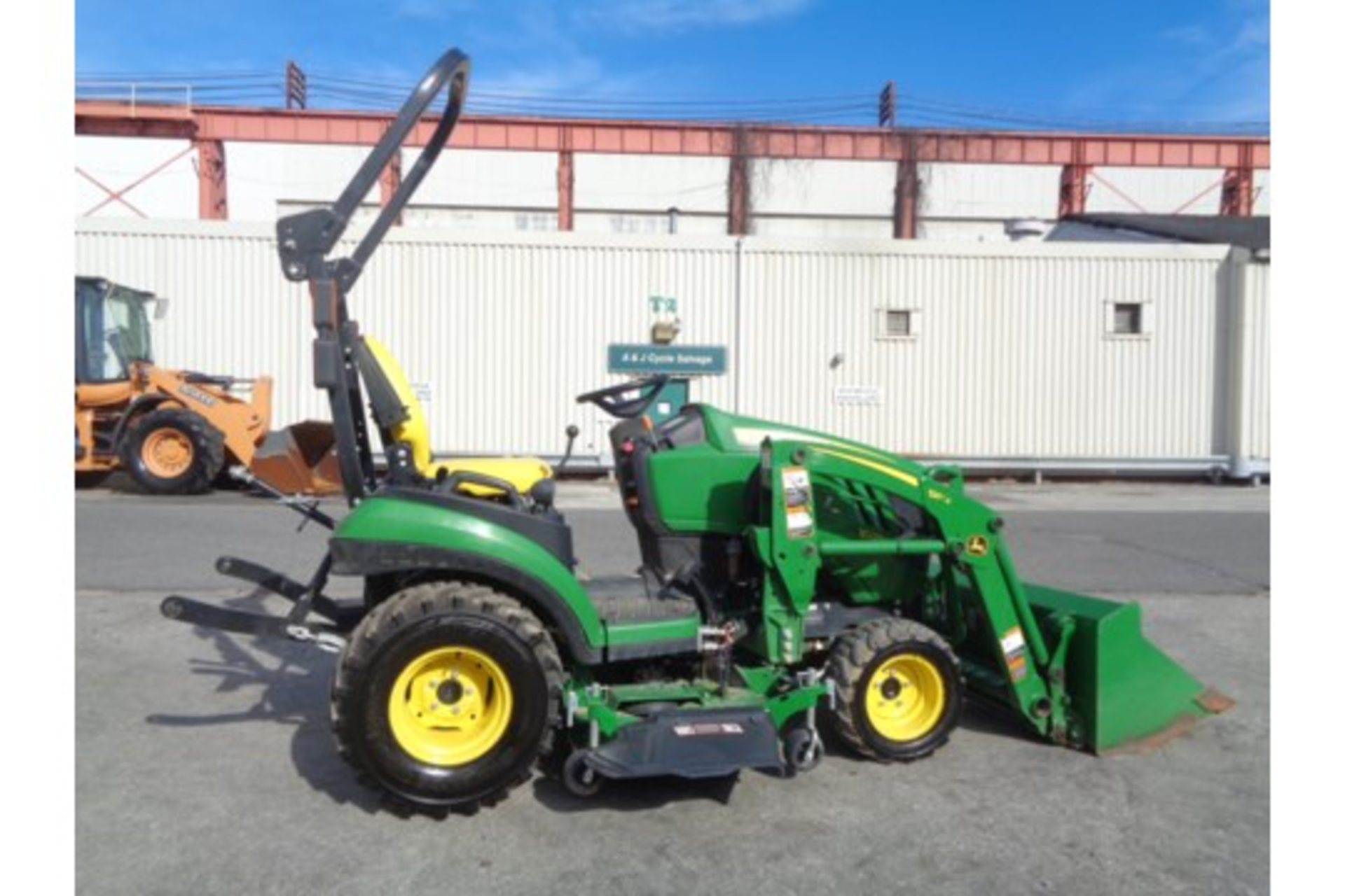 2018 John Deere 1025R Tractor - Only 306 hours - Image 2 of 15