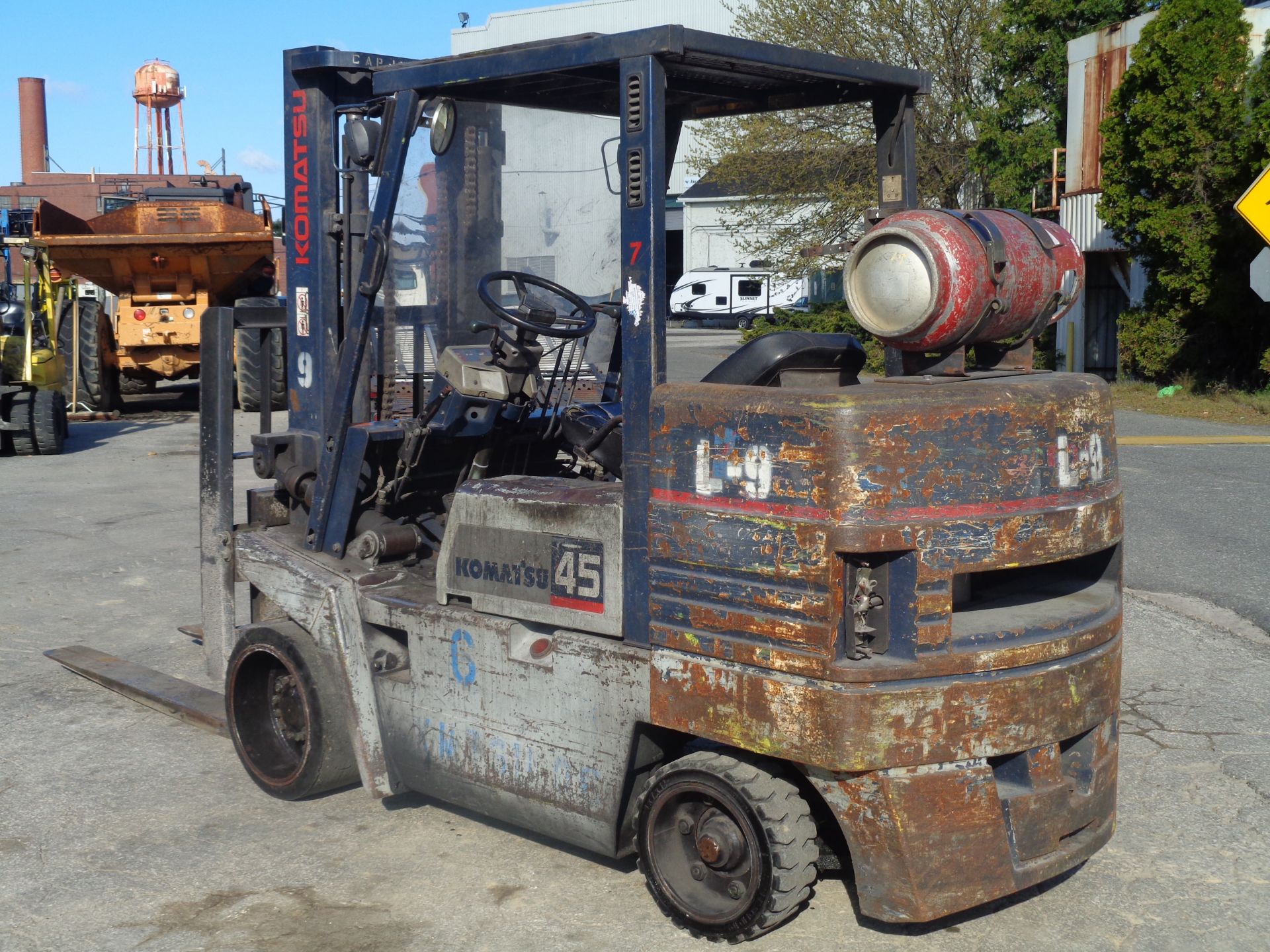 Komatsu FG45ST-6 9,000 lb Forklift - Image 5 of 15