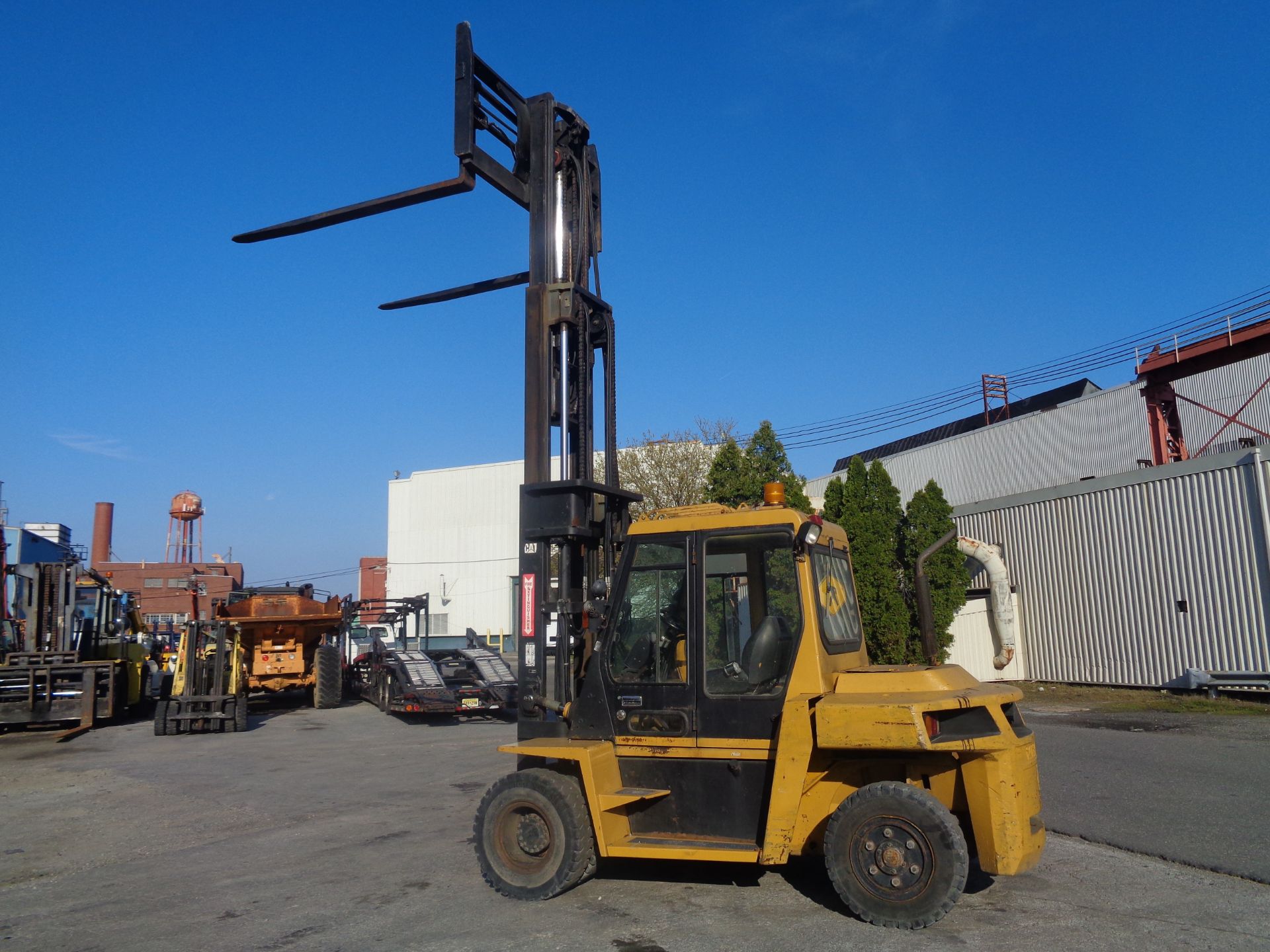 Caterpillar DP70 15,000 lbs Forklift - Image 13 of 16
