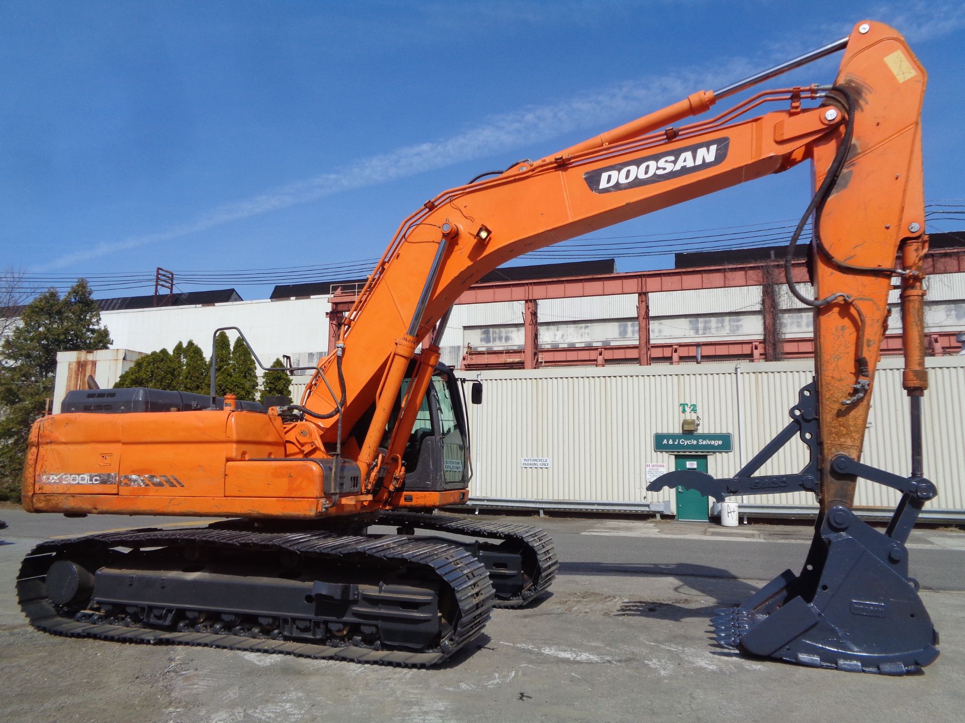 2013 Doosan DX300LC-3 Excavator - Image 4 of 19