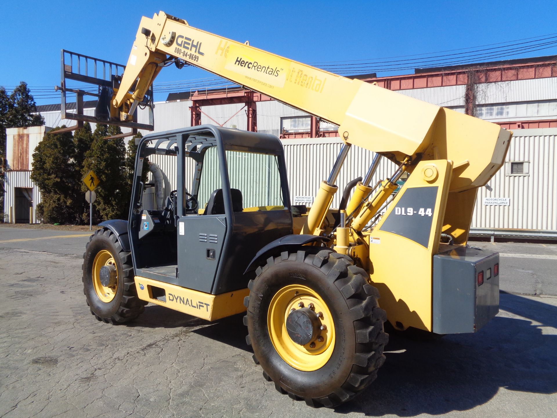 2015 Gehl DL9-44 9,000lb Telescopic Forklift - Image 11 of 23