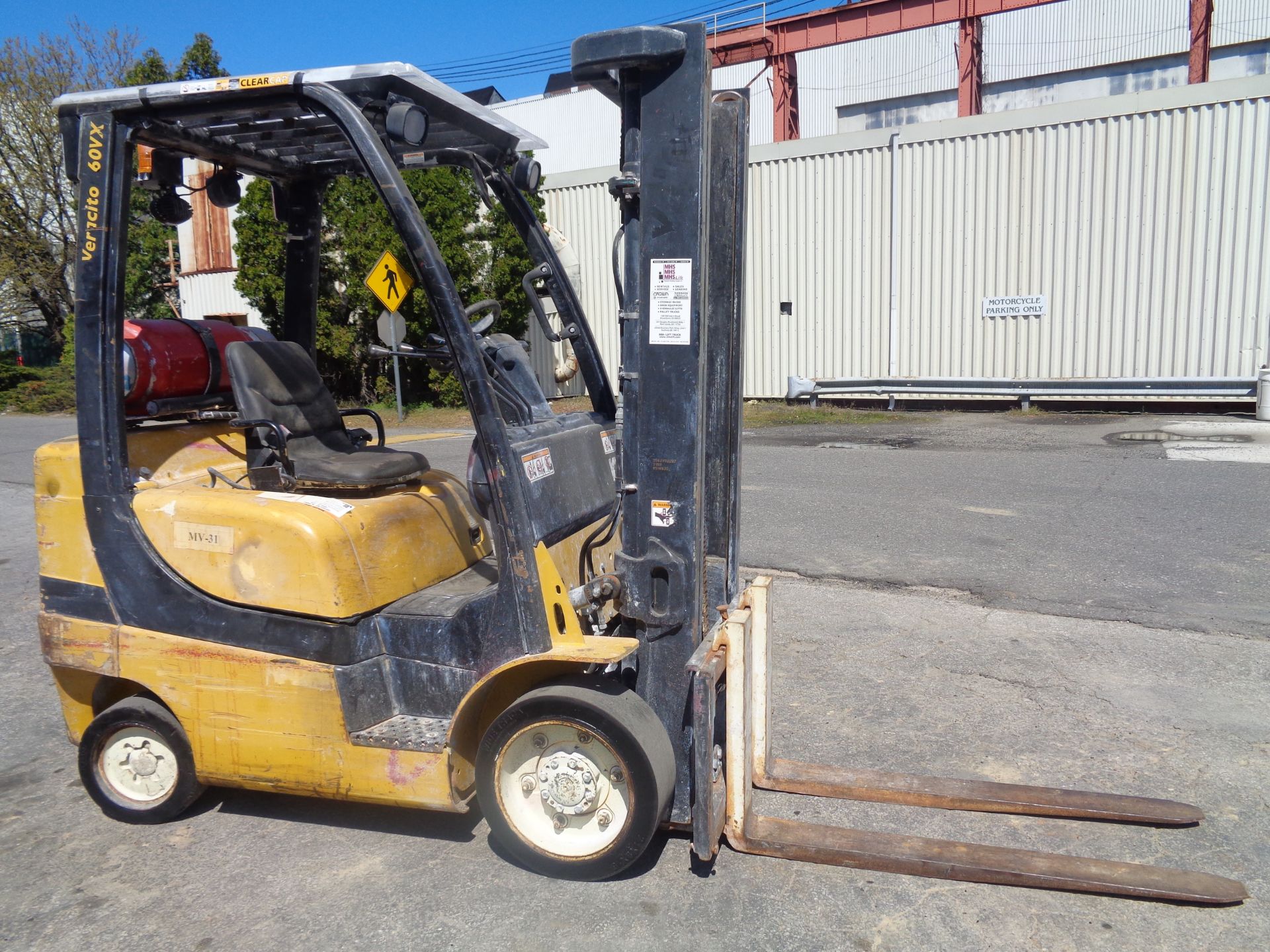 Yale GLC060VXNVRV086 6,000lb Forklift - Image 4 of 15