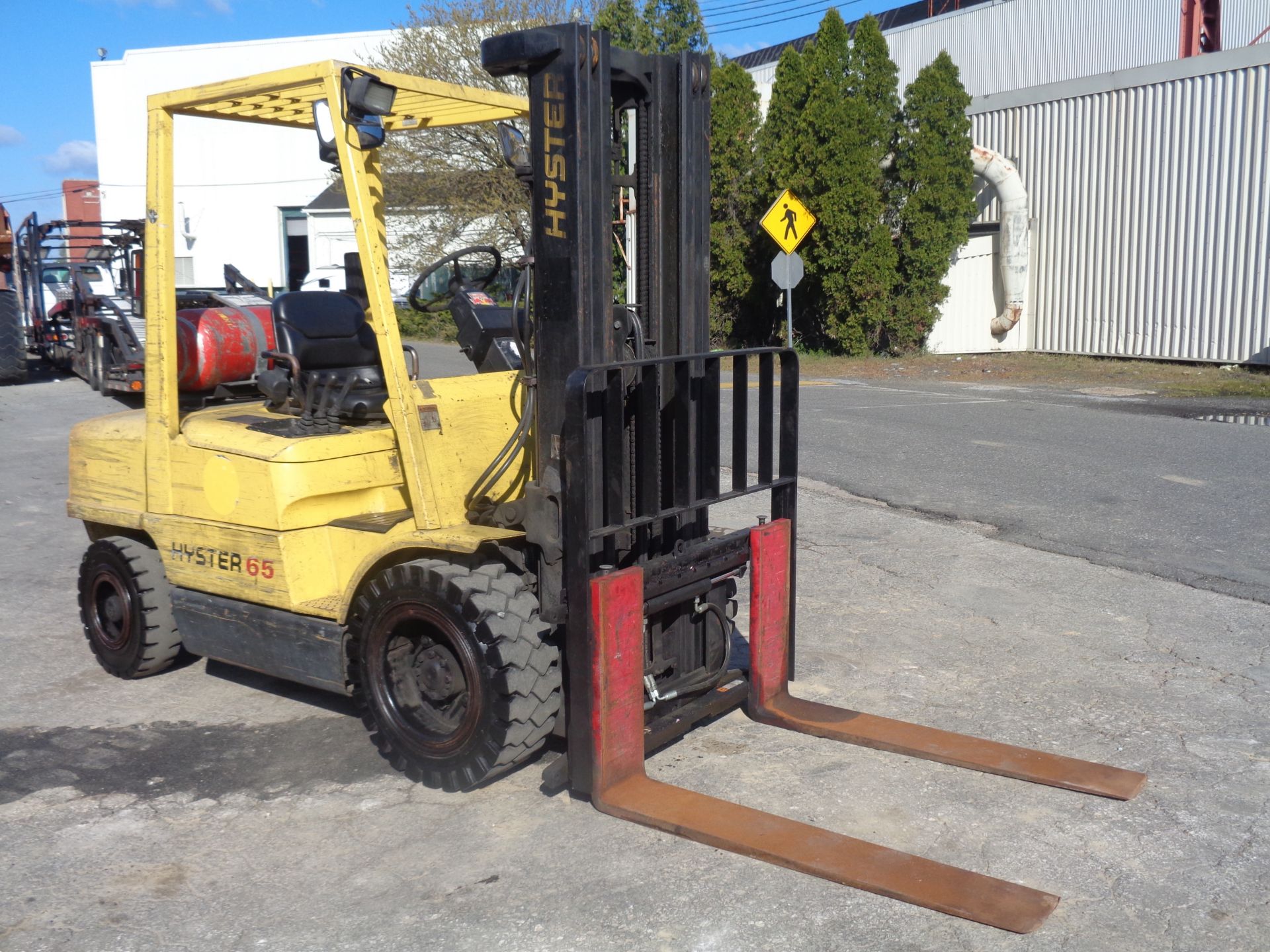 Hyster H65XM 6,500 lb Forklift - Image 5 of 15