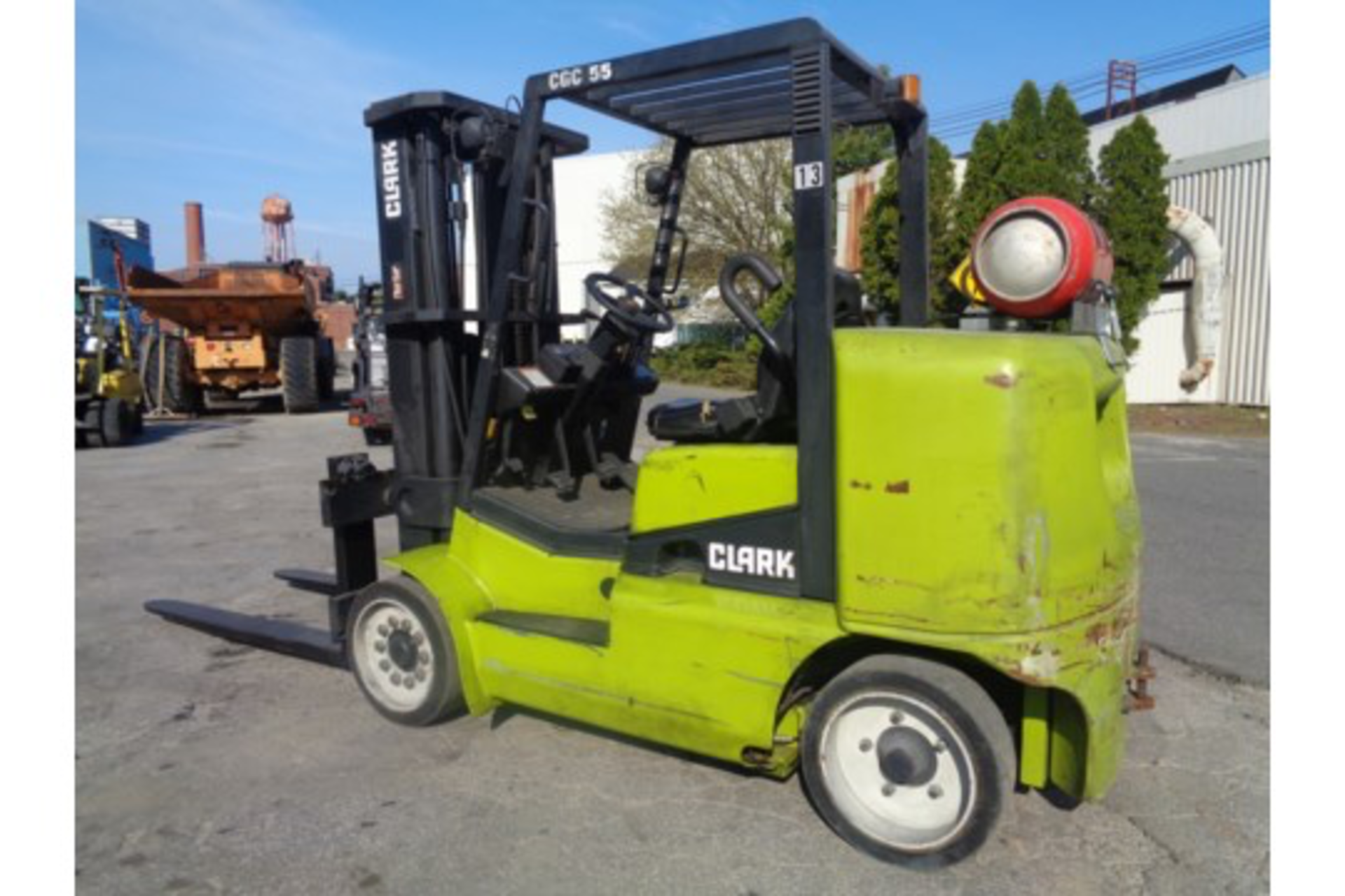 Clark CGC 12,000 lb Forklift - Image 8 of 14