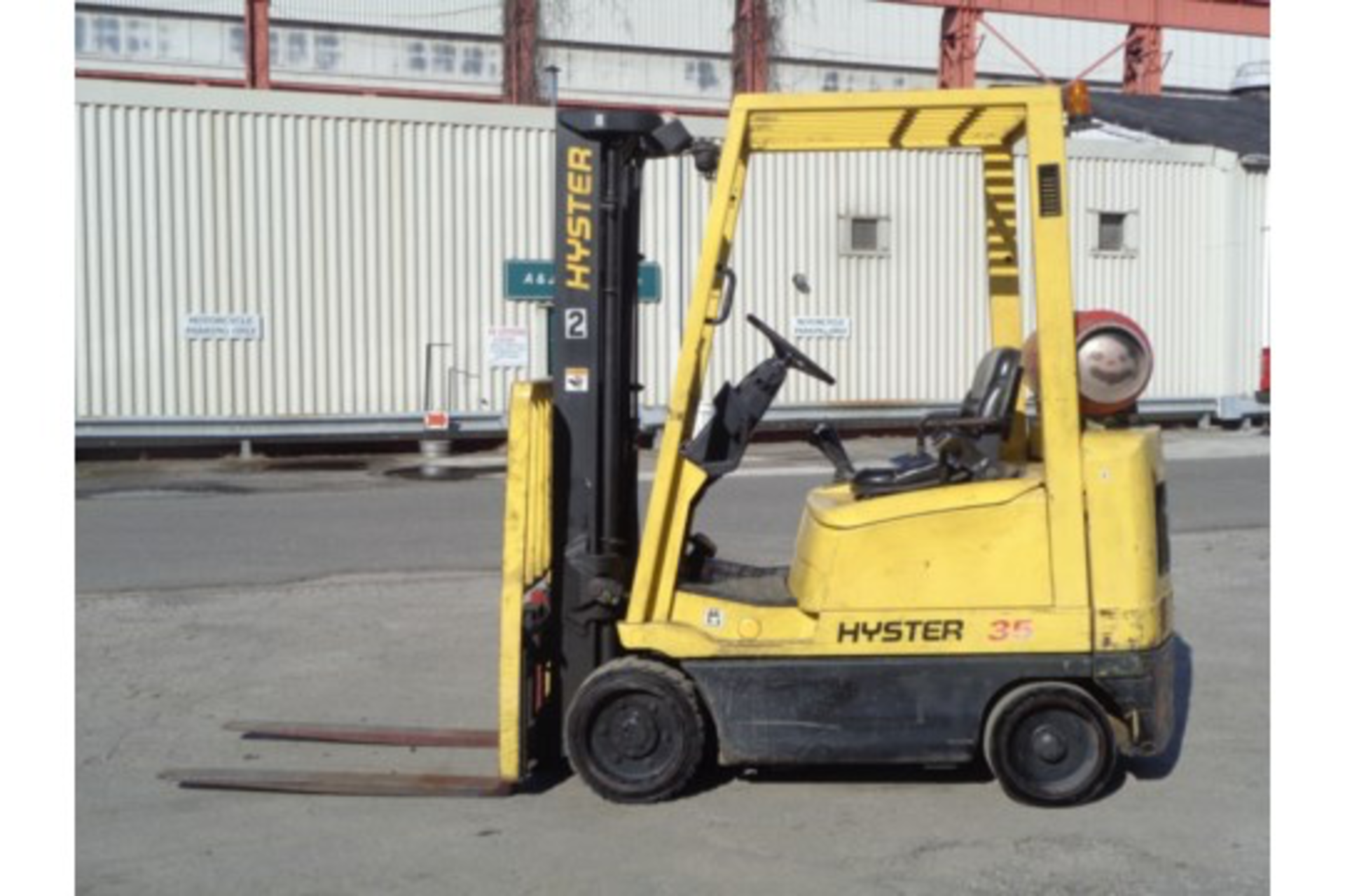 Hyster S35XM 3,500 lb Forklift - Image 8 of 15