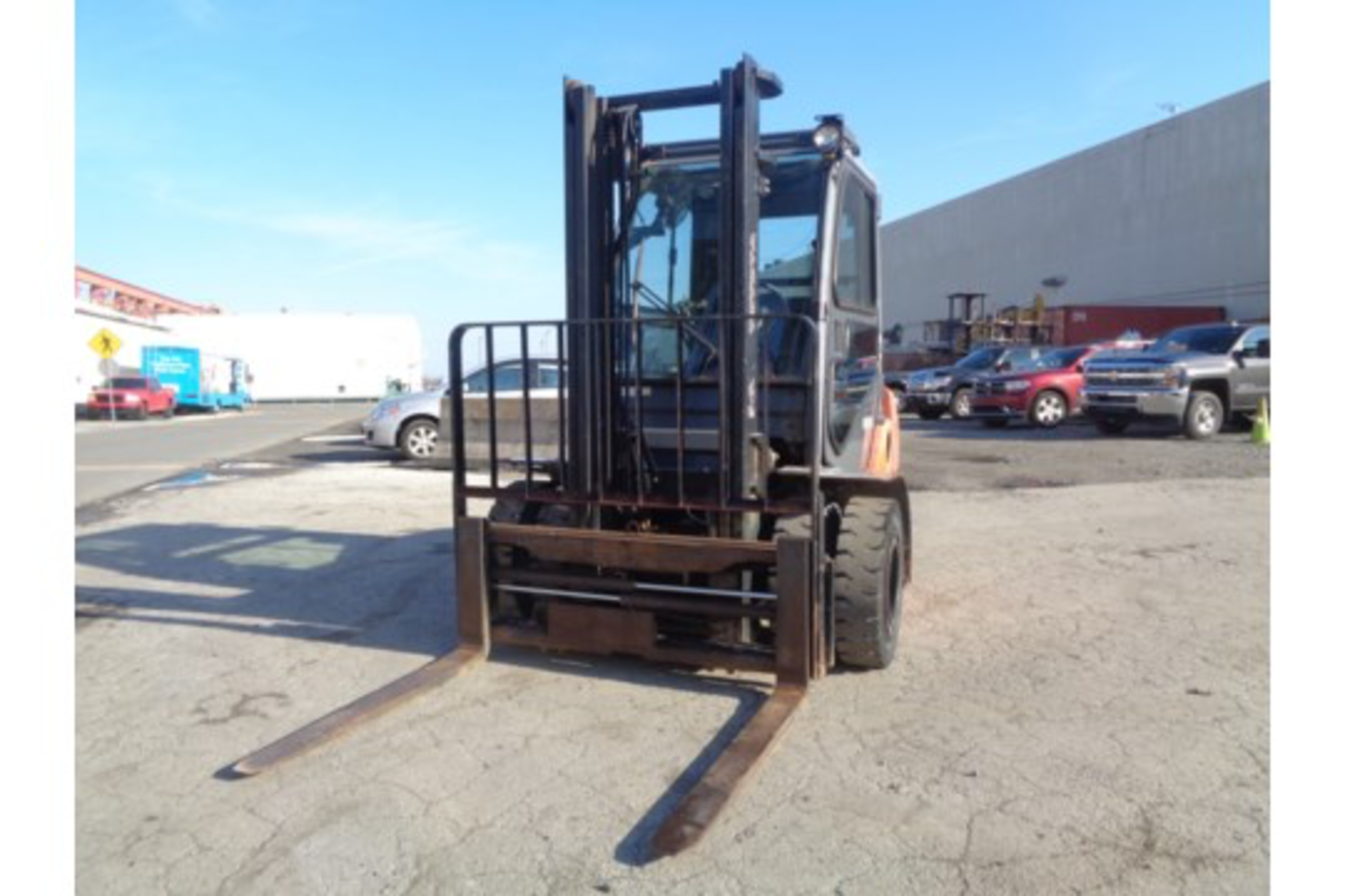 2013 Toyota 8FDU25 5,000lb Forklift - Image 6 of 17