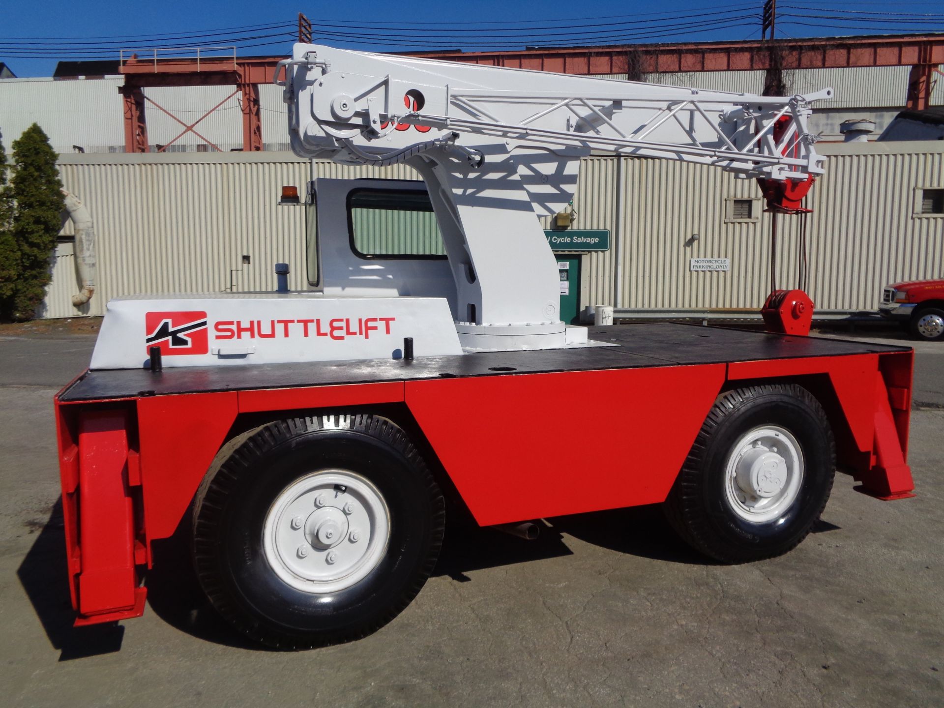 Shuttlelift 3330E 17,000lb Carry Deck Crane - Image 9 of 10