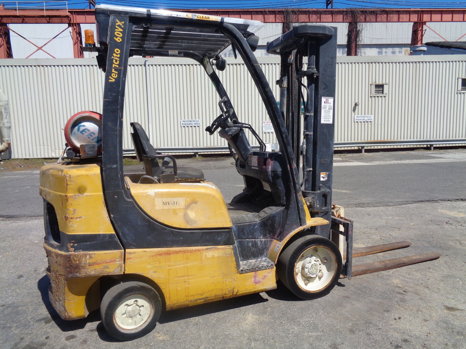 Yale GLC060VXNVRV086 6,000lb Forklift - Image 3 of 15