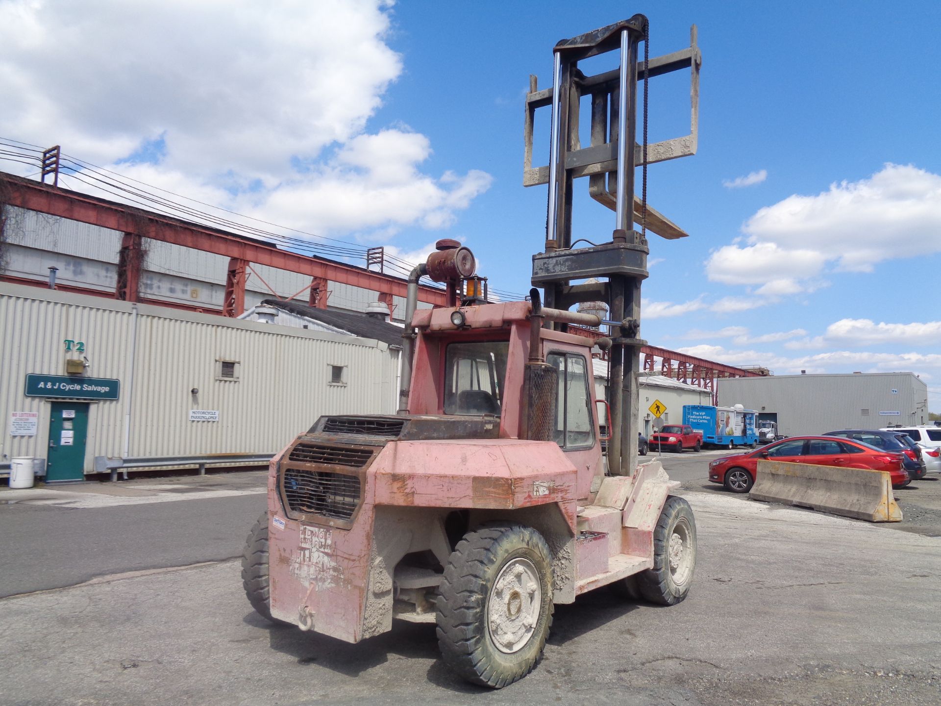 Taylor TE200S 20,000 lb Forklift - Image 9 of 10