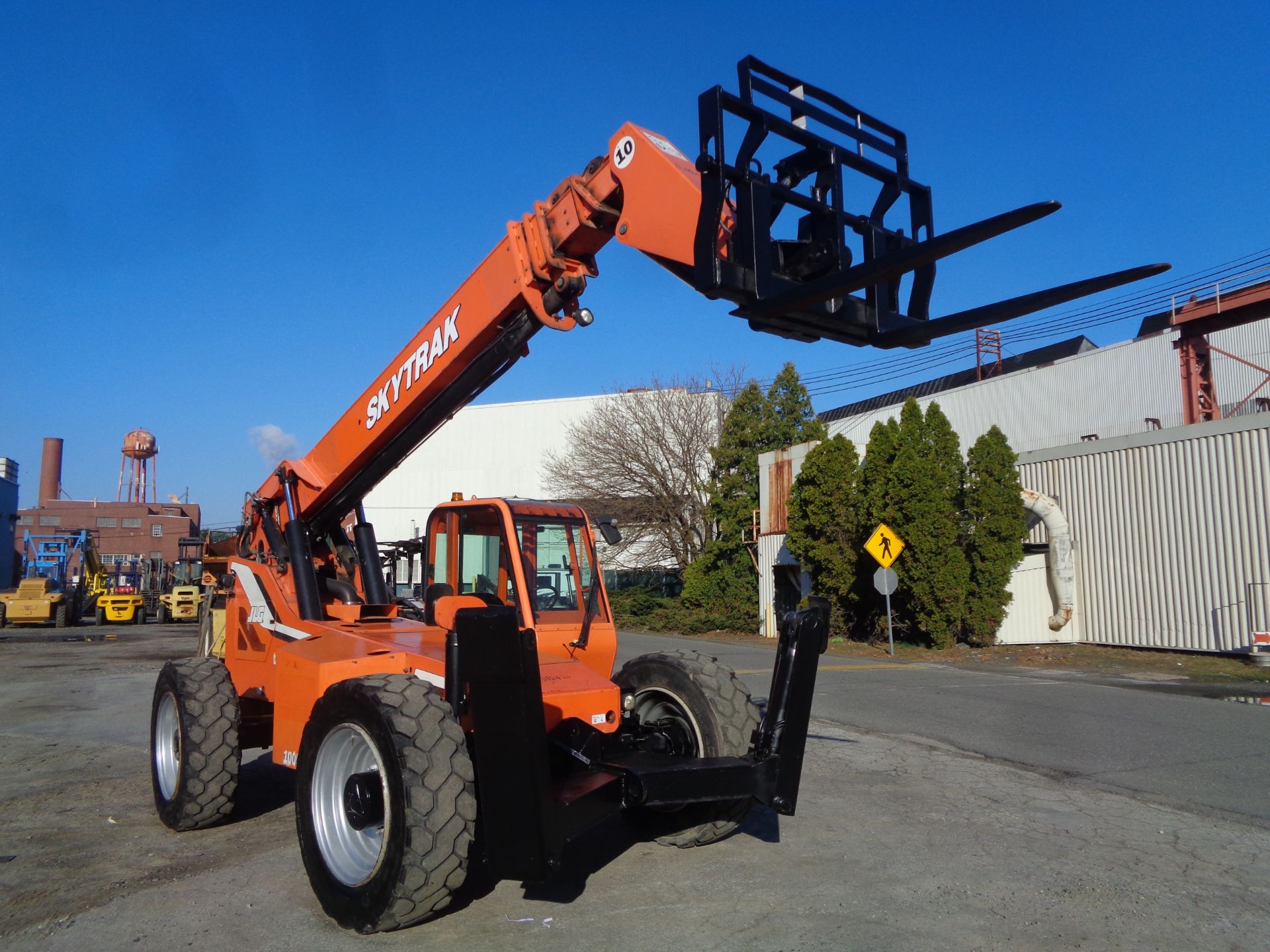 2012 SkyTrak 10054 10000lb Telescopic Forklift - Image 4 of 23