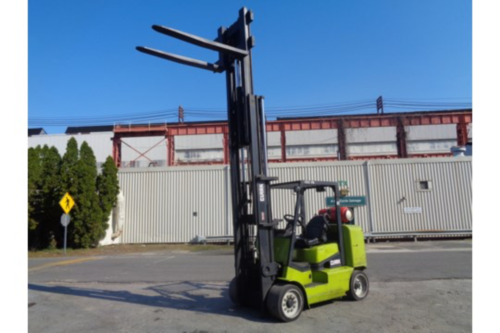 Clark CGC 12,000 lb Forklift - Image 9 of 14