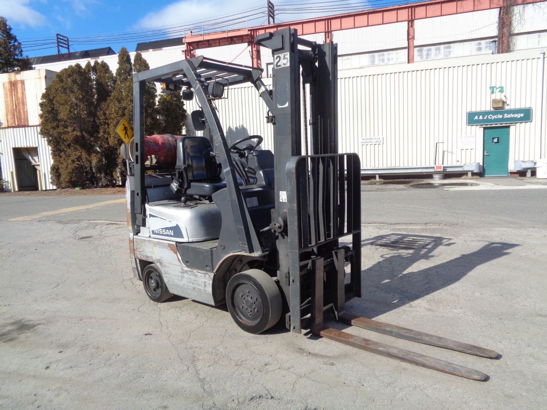 Nissan MCPL01A18LV 3500 lb Forklift - Image 4 of 16