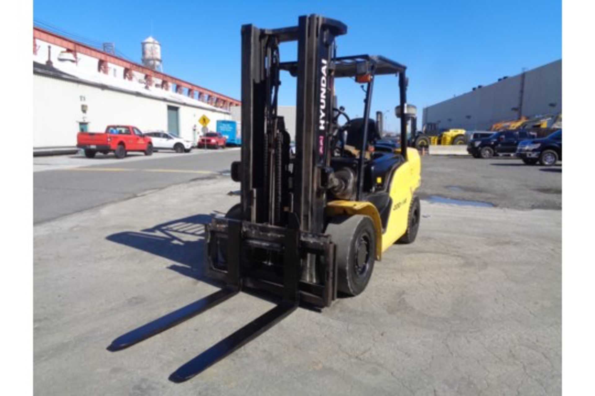 2015 Hyundai 40D-9A 9,000lb Forklift - Image 6 of 17