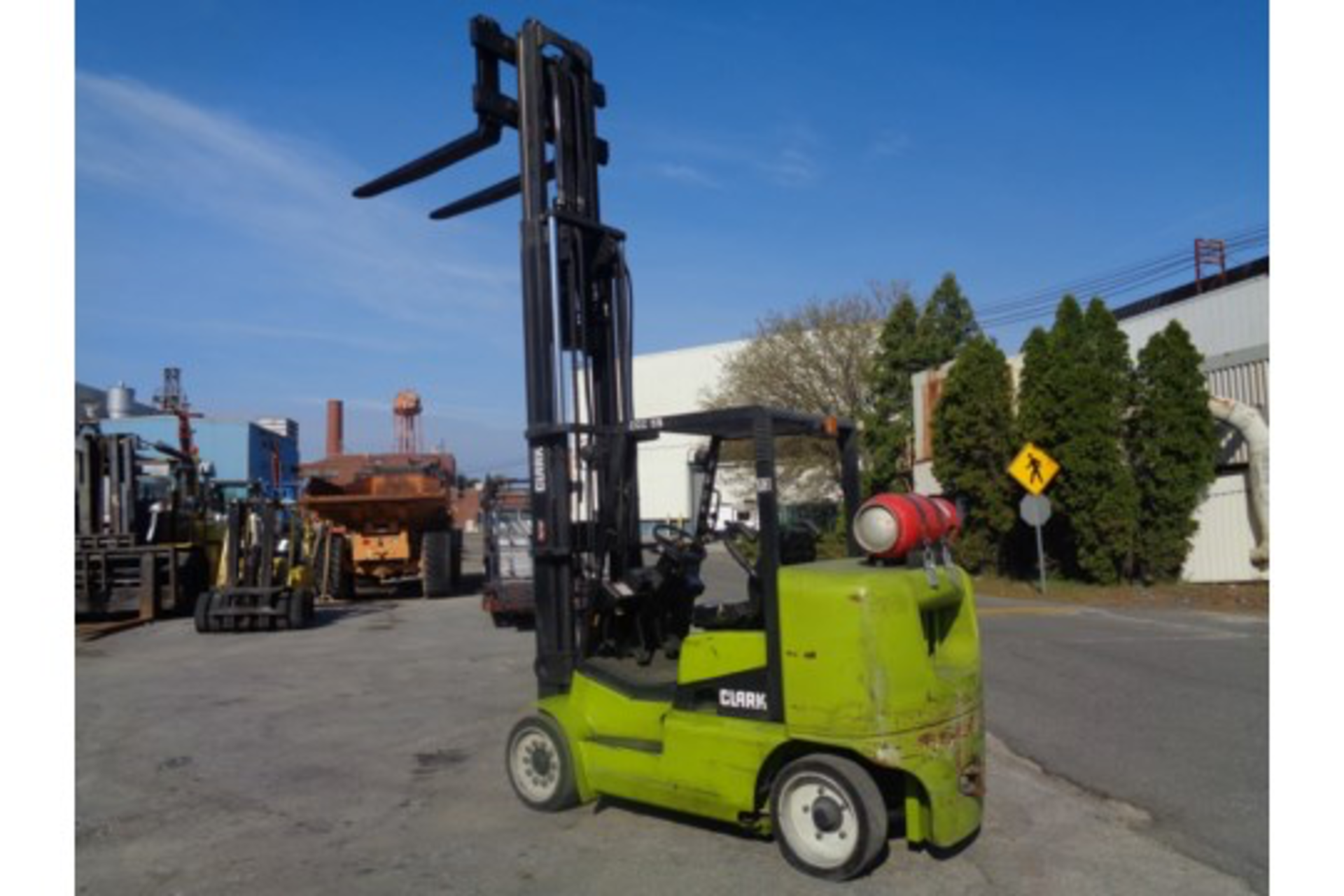 Clark CGC 12,000 lb Forklift - Image 11 of 14