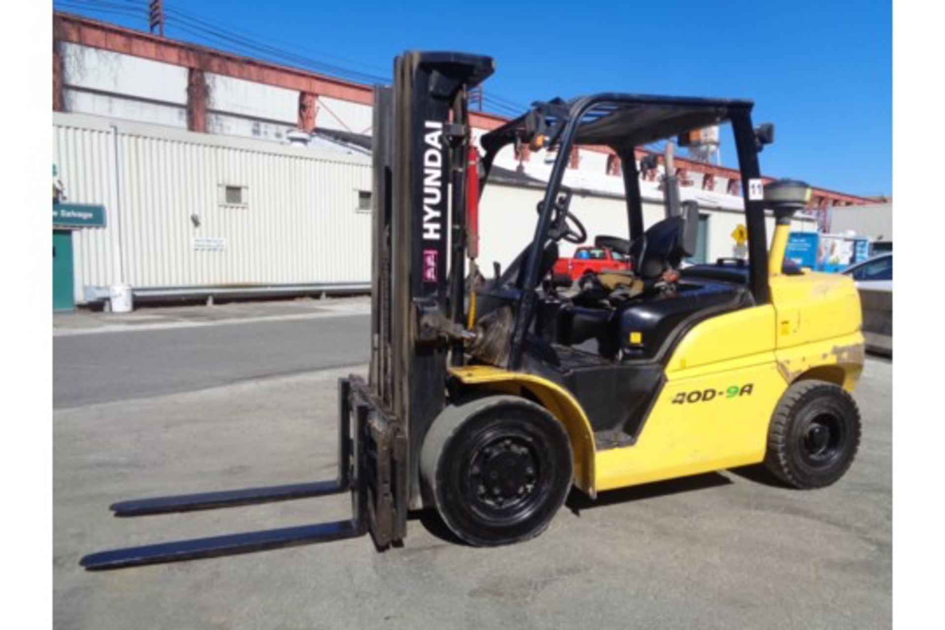 2015 Hyundai 40D-9A 9,000lb Forklift - Image 7 of 17