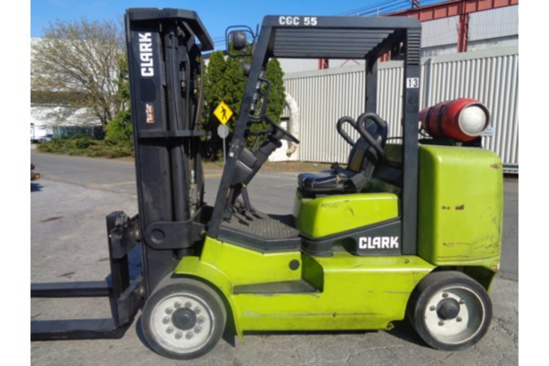 Clark CGC 12,000 lb Forklift - Image 5 of 14