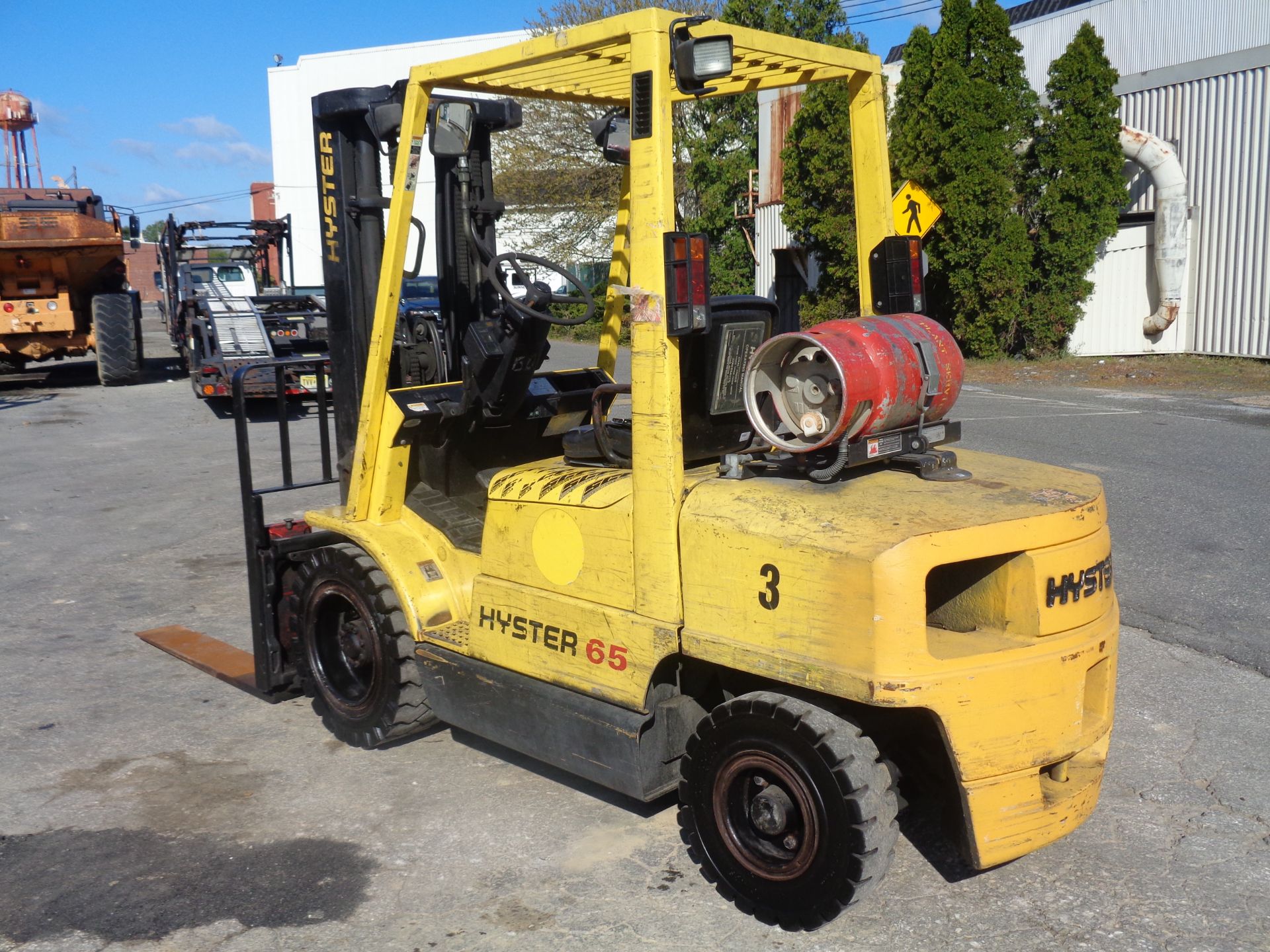 Hyster H65XM 6,500 lb Forklift - Image 10 of 15