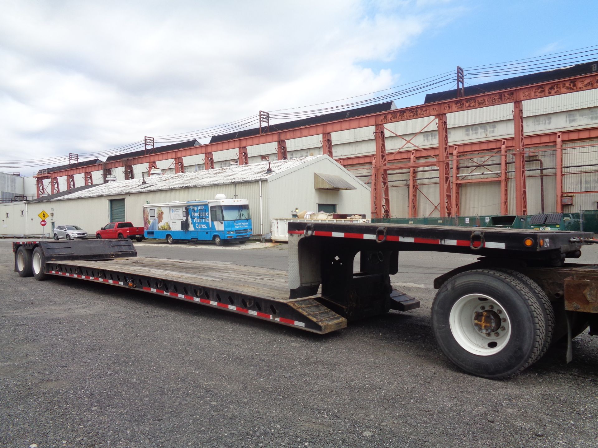 2005 Specialized XL601FG RGN Lowboy Equipment Flatbed Trailer