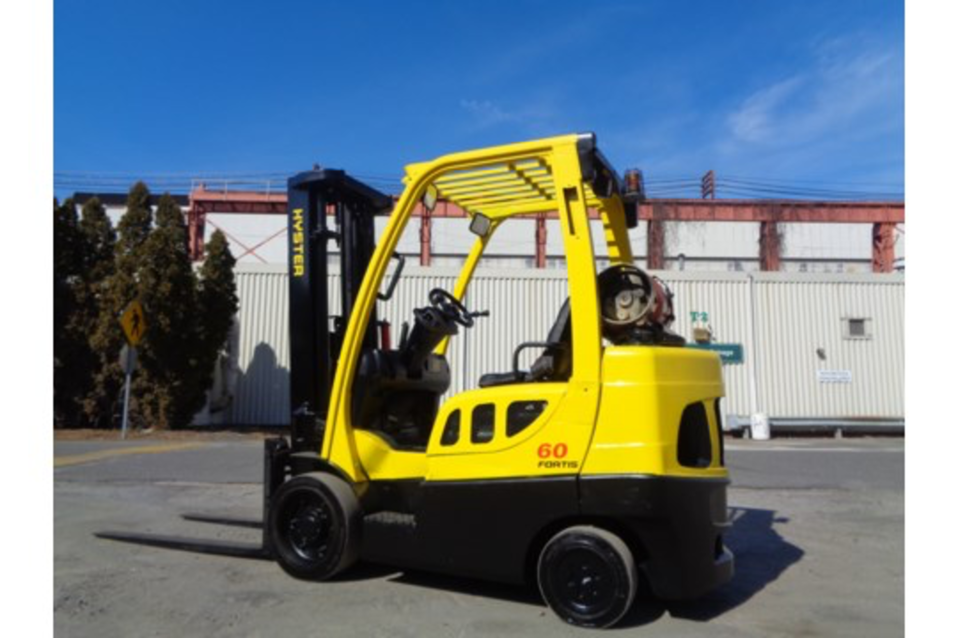 2014 Hyster S60FT 6000lb Forklift - Image 4 of 17