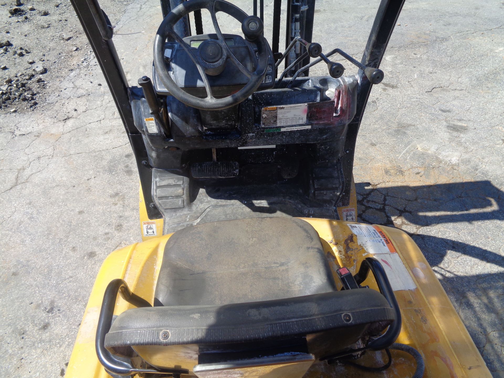 Yale GLC060VXNVRV086 6,000lb Forklift - Image 11 of 15