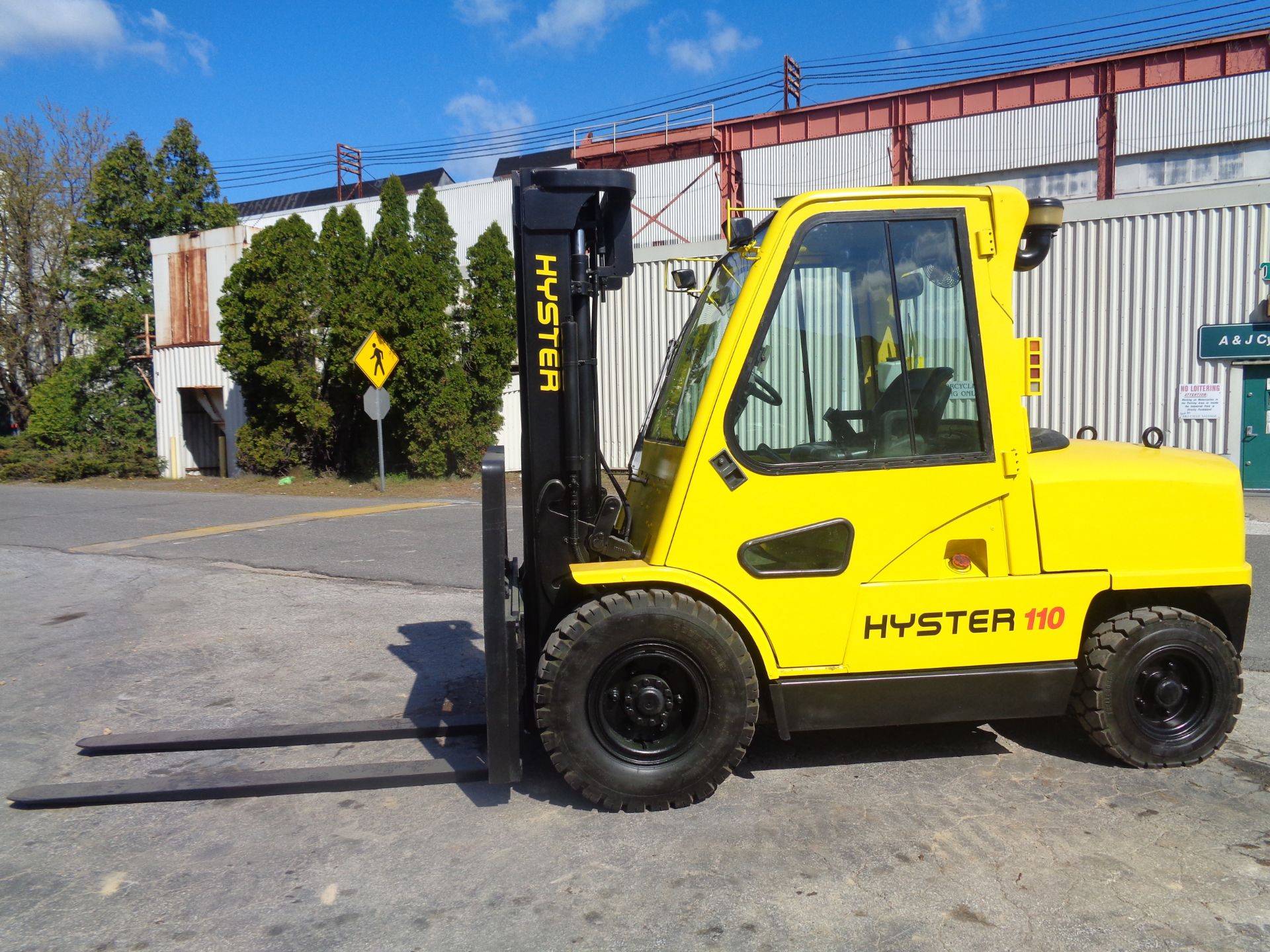 Hyster H110XM 10,000 lb Forklift - Image 3 of 17