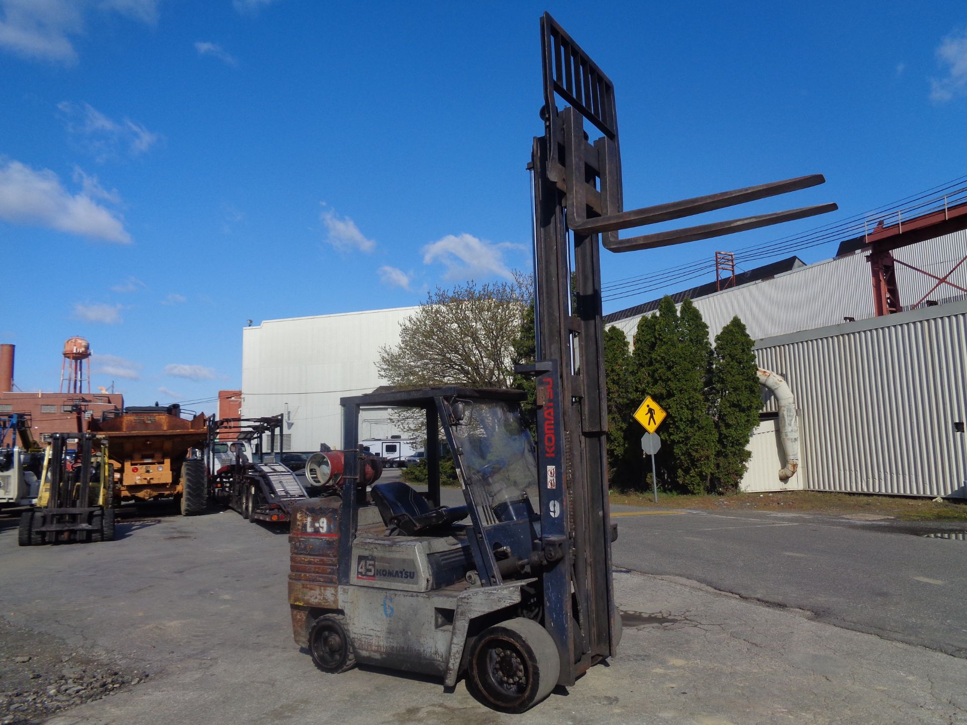 Komatsu FG45ST-6 9,000 lb Forklift - Image 13 of 15