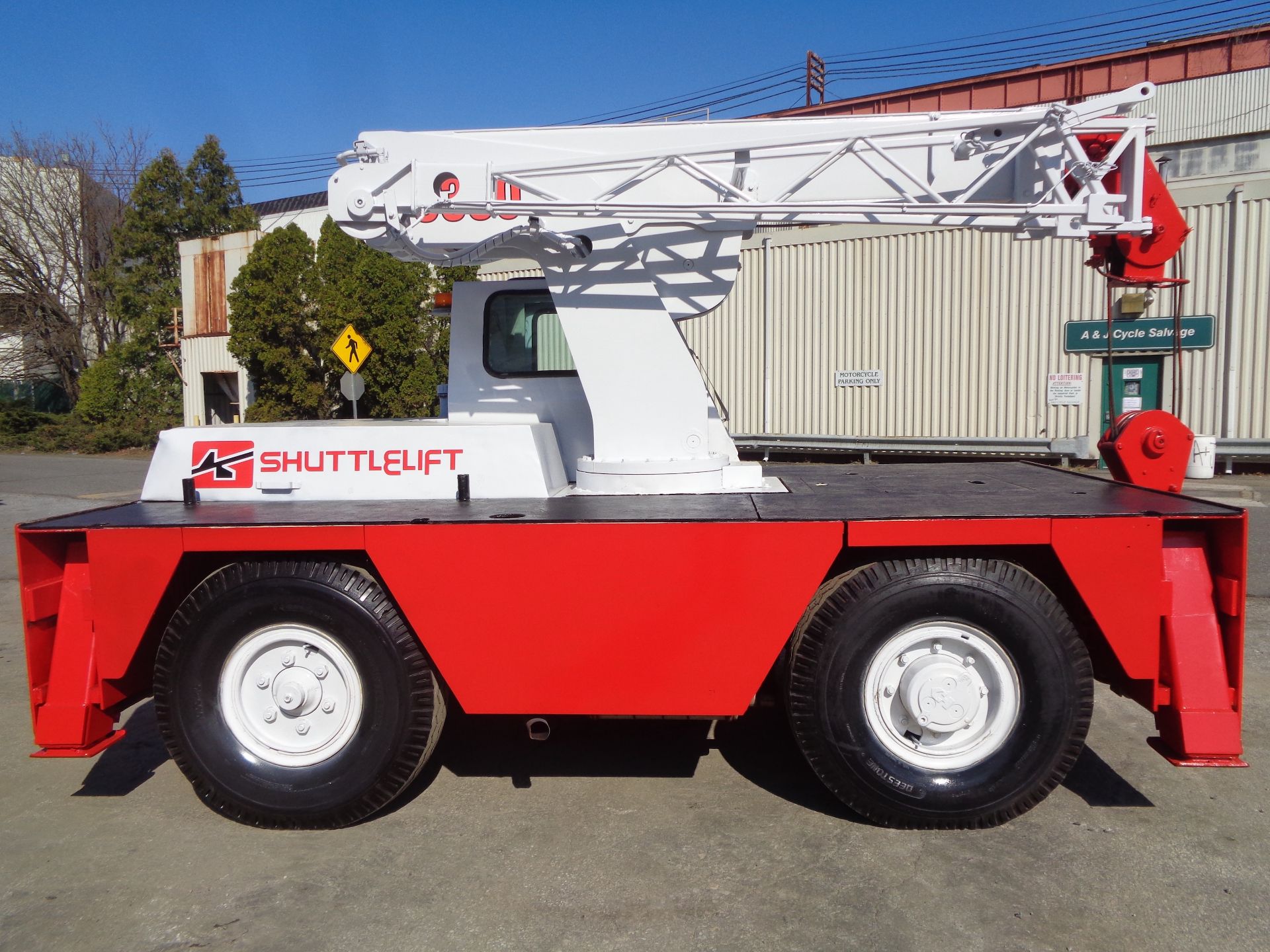 Shuttlelift 3330E 17,000lb Carry Deck Crane - Image 8 of 10