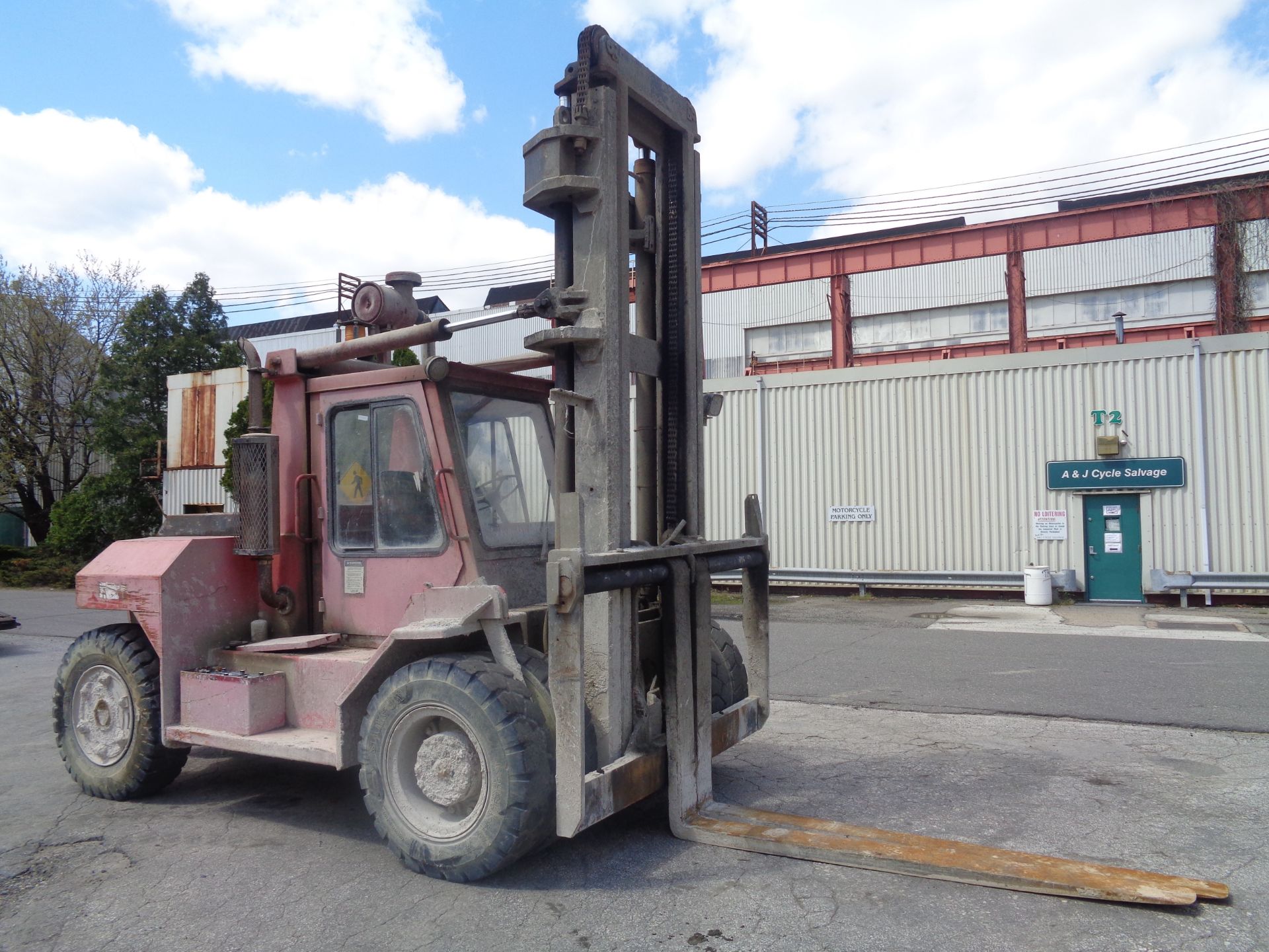 Taylor TE200S 20,000 lb Forklift - Image 6 of 10