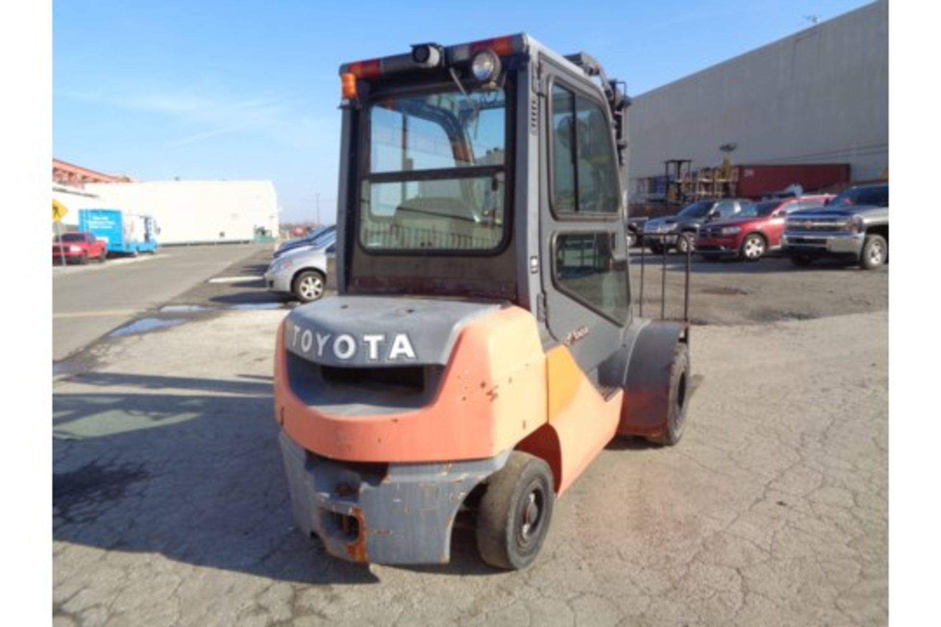 2013 Toyota 8FDU25 5,000lb Forklift - Image 3 of 17