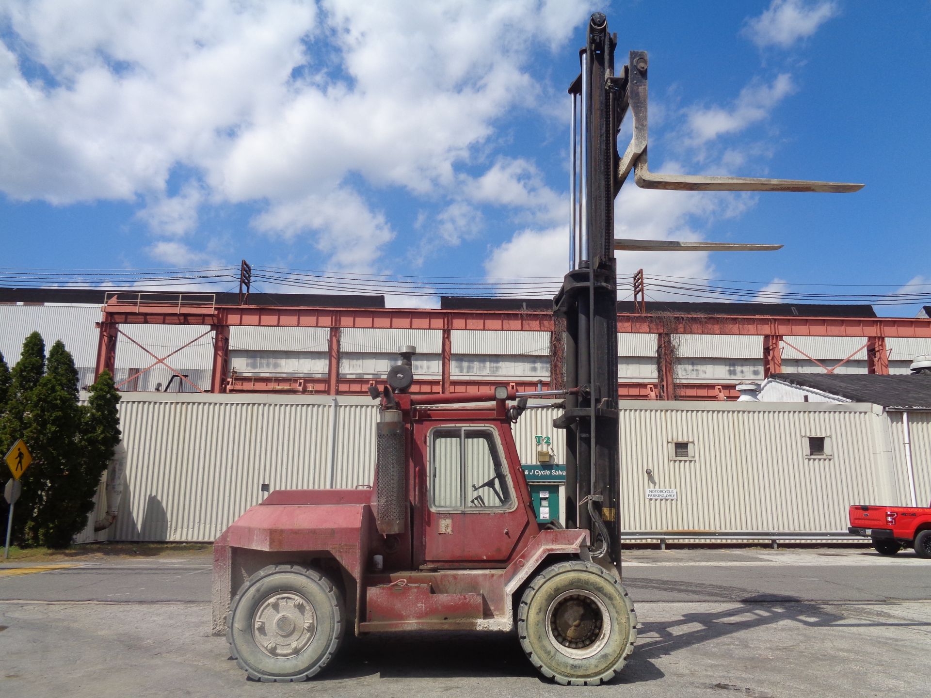 1990 Taylor TE300S 30,000 lb Forklift - Image 4 of 8