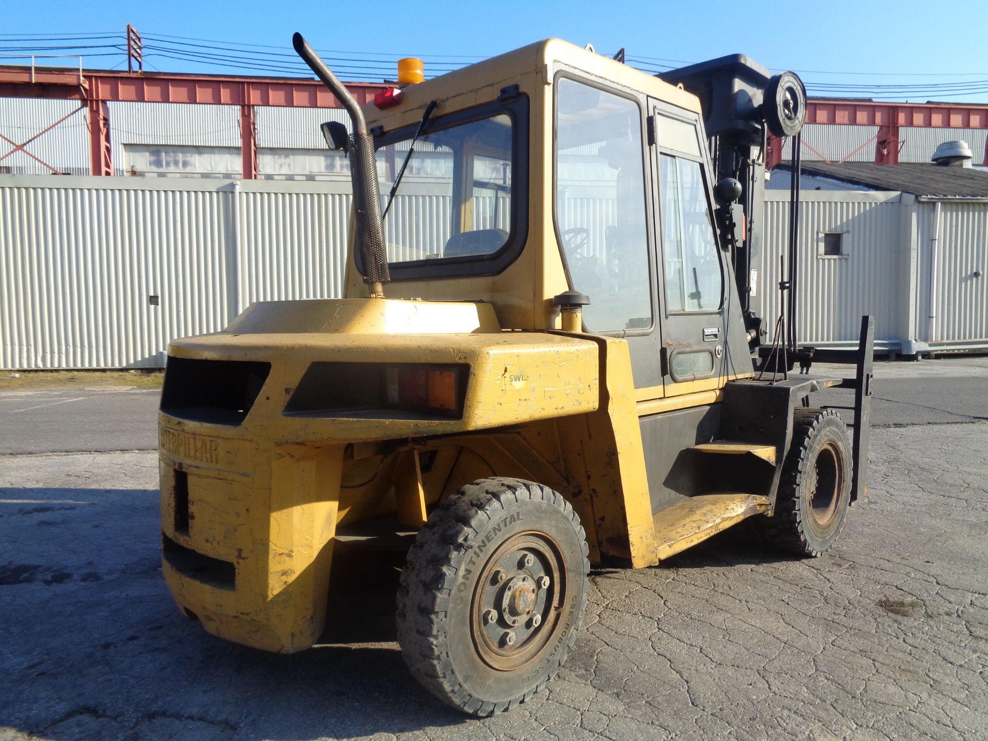 Caterpillar DP70 15,000 lbs Forklift - Image 4 of 16