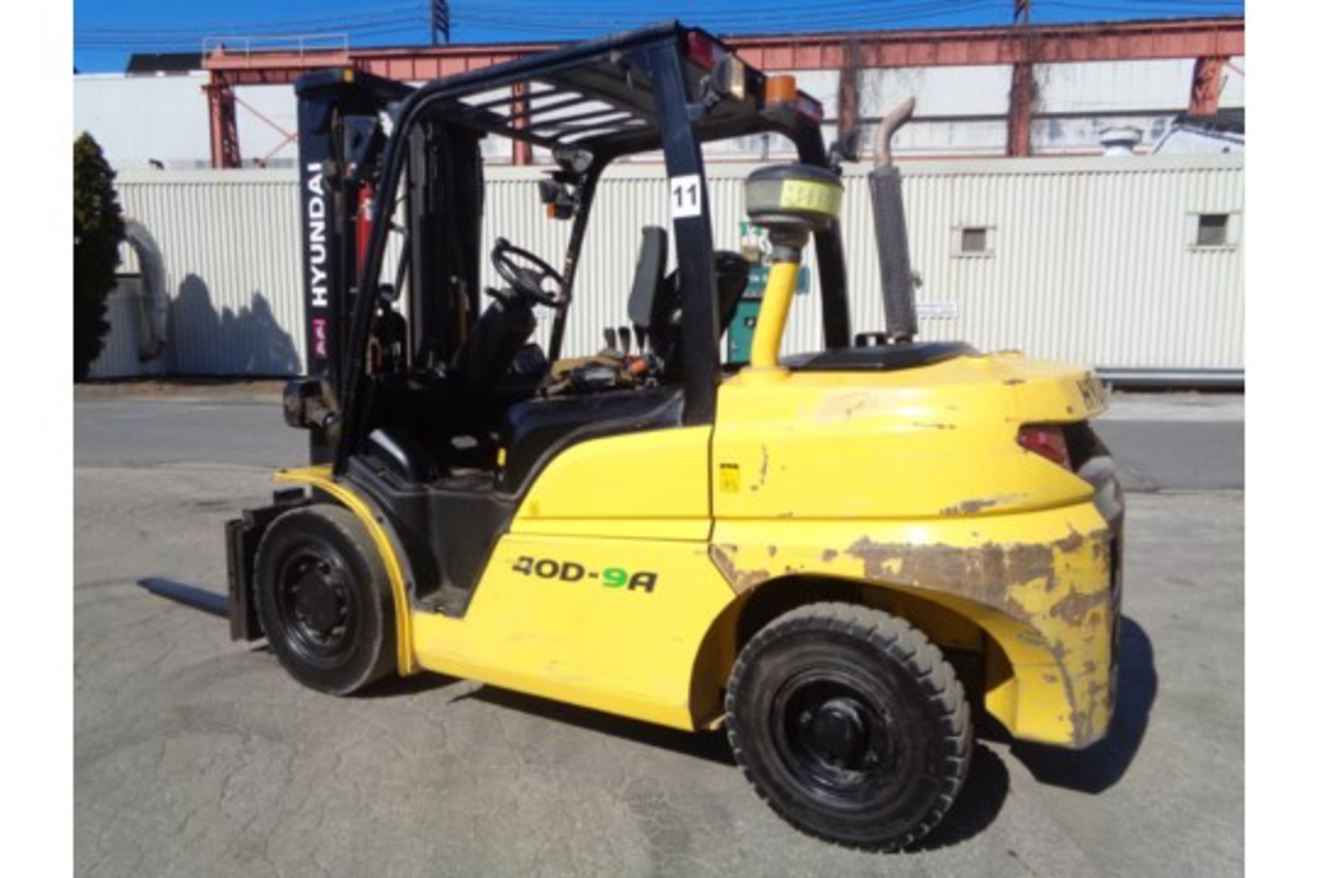 2015 Hyundai 40D-9A 9,000lb Forklift - Image 9 of 17