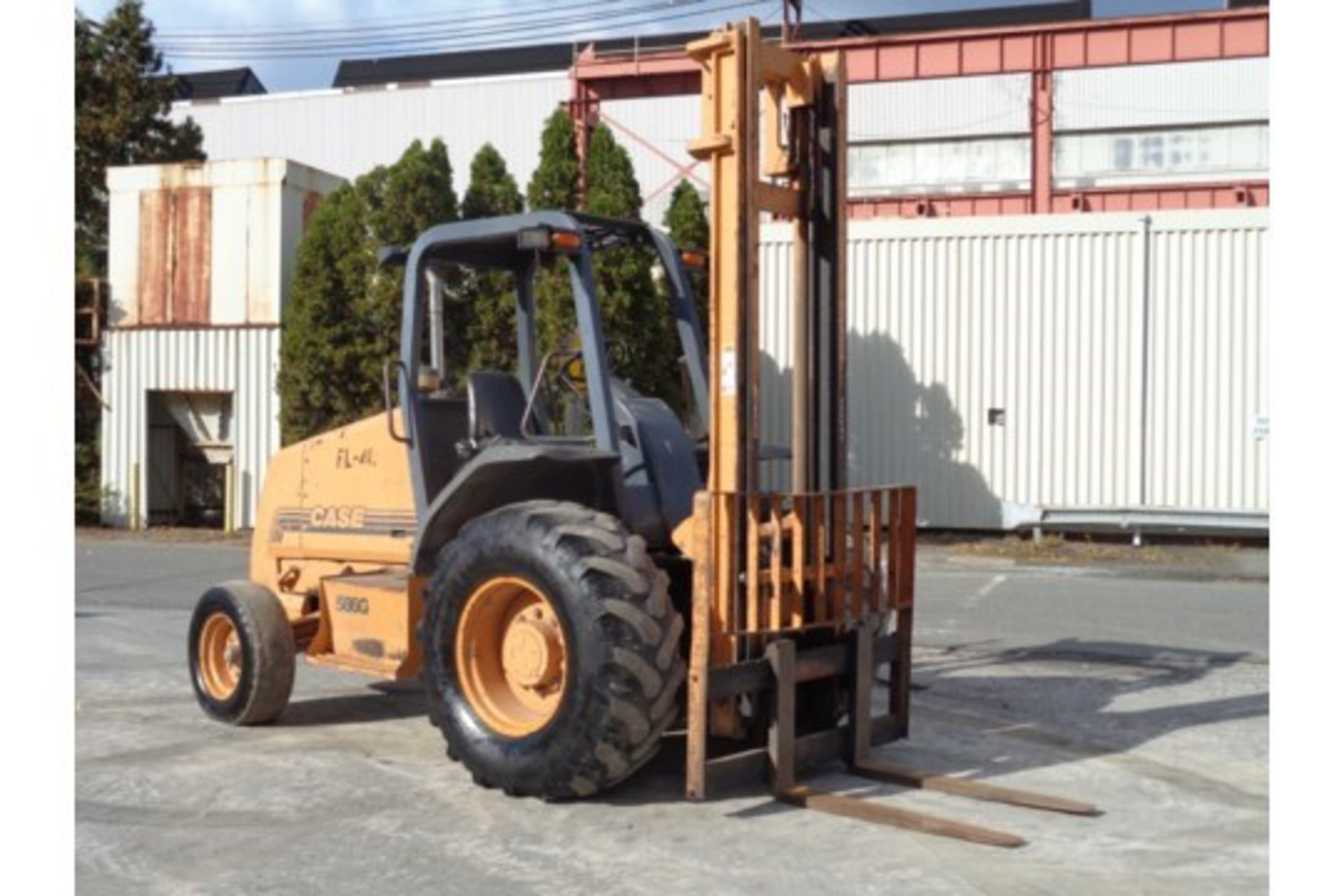Case 580G 6000lb Rough Terrain Forklift - Image 5 of 20