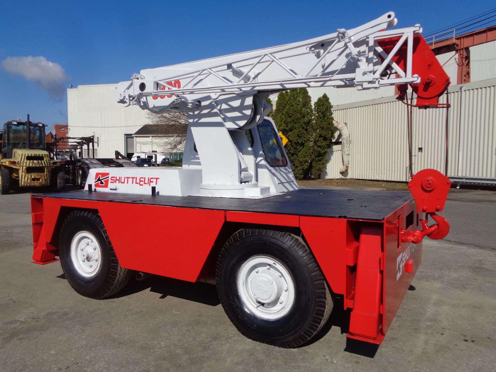 Shuttlelift 3330E 17,000lb Carry Deck Crane - Image 7 of 10